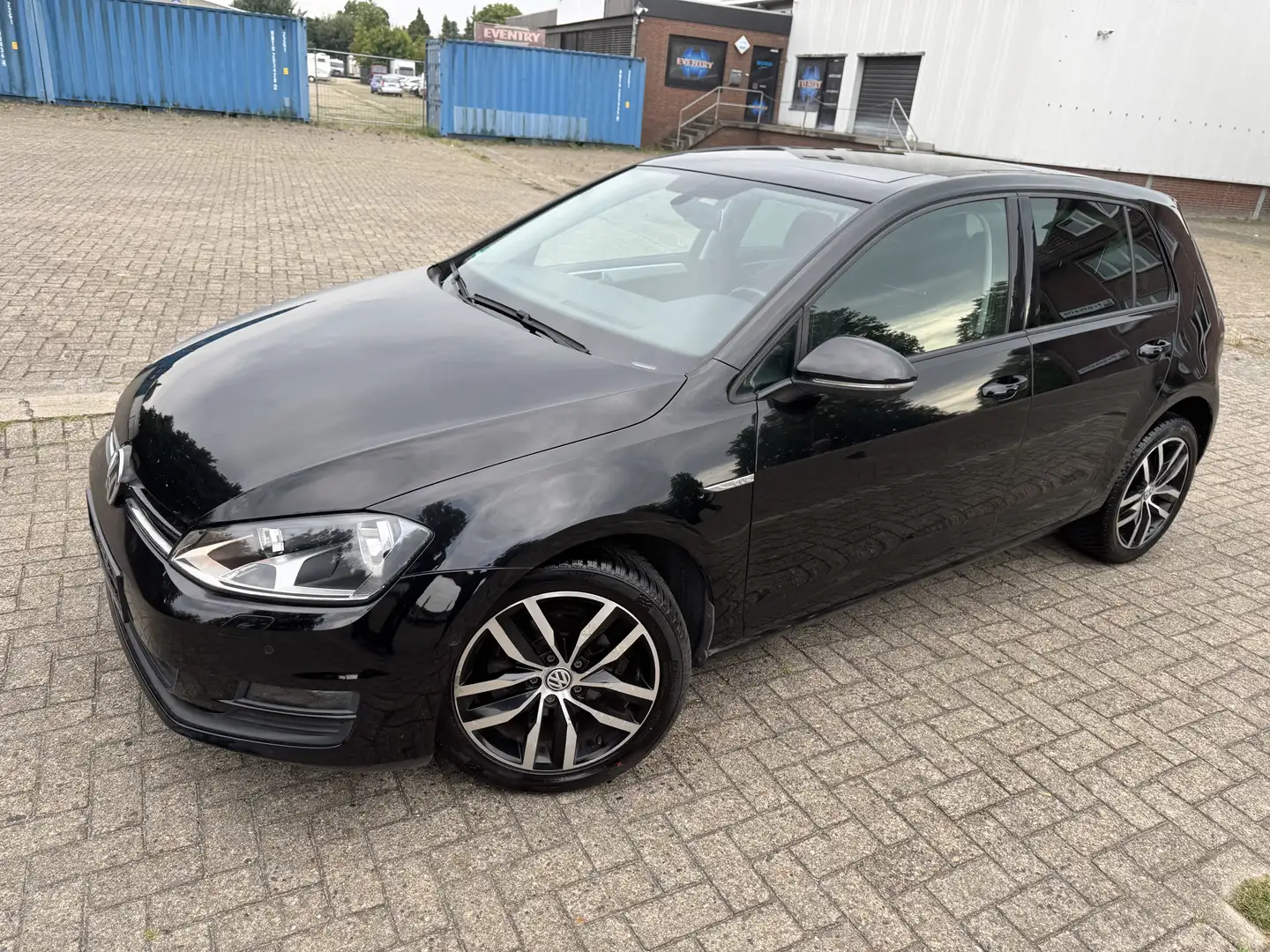 Volkswagen Golf 7 CUP, HU/AU 08.2027,Inkl 12 Monate Garantie Schwarz - 1