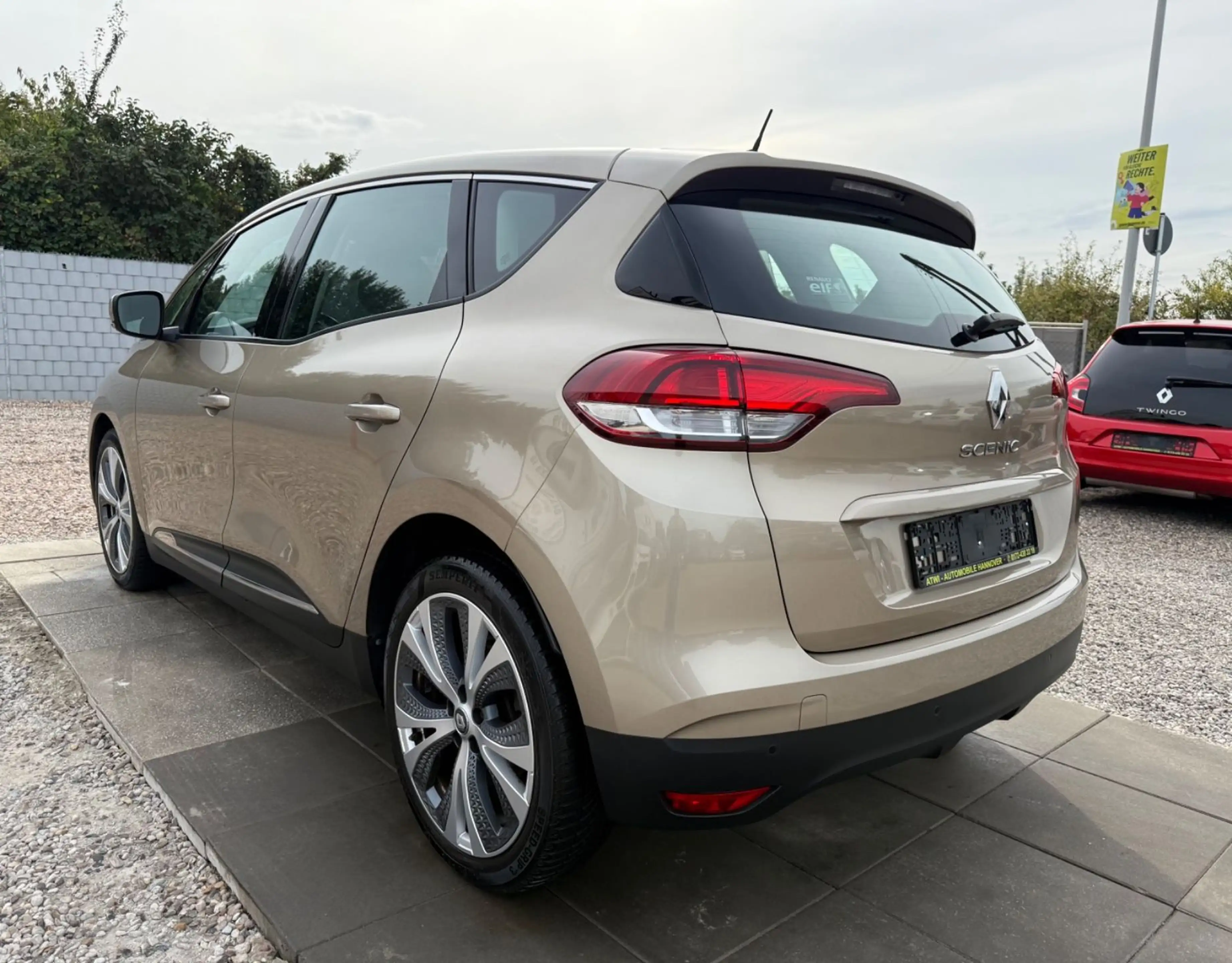 Renault Scenic IV Experience HU Neu Inspektion neu — photo 4