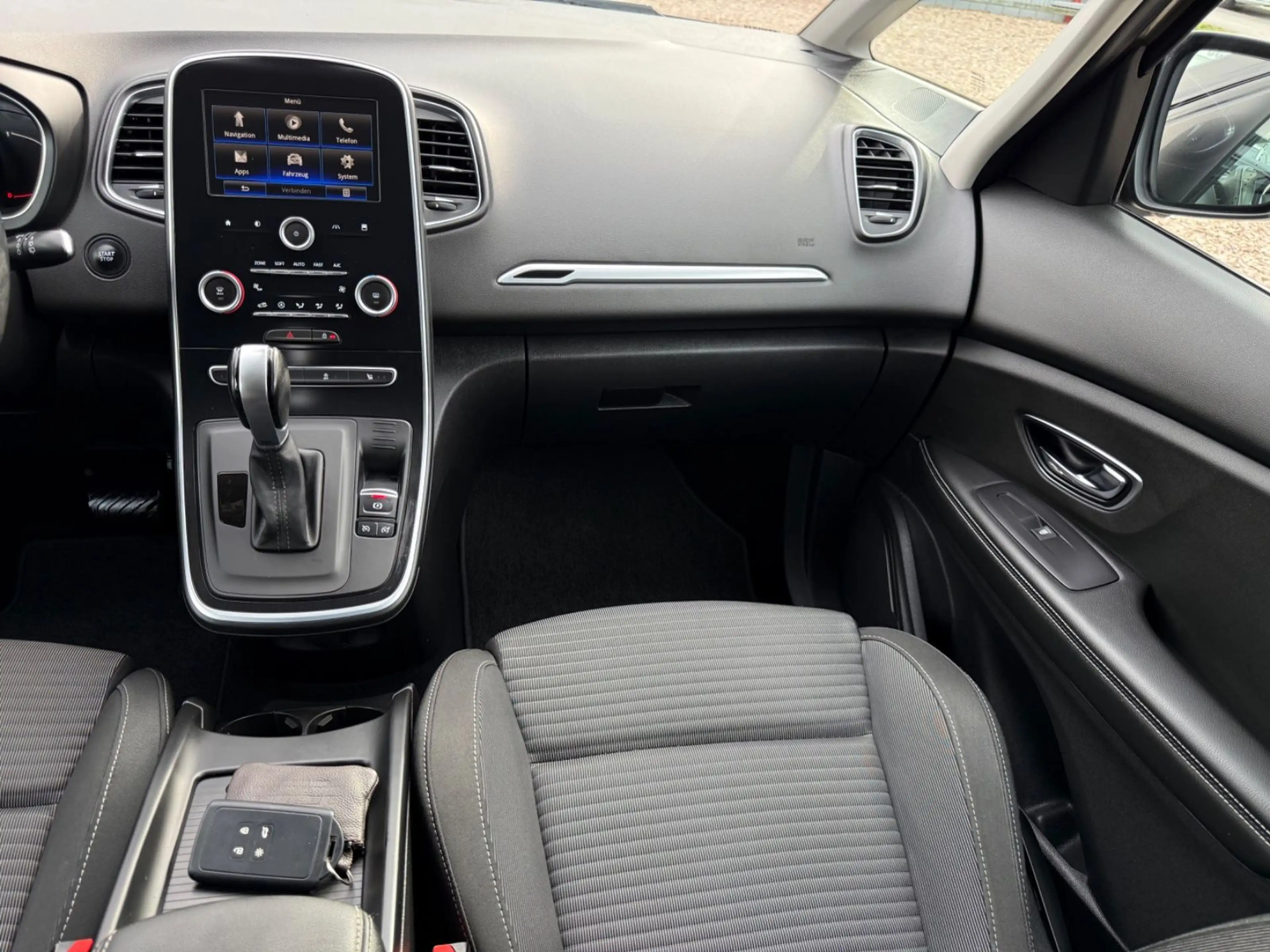 Renault Scenic IV Experience HU Neu Inspektion neu — photo 14