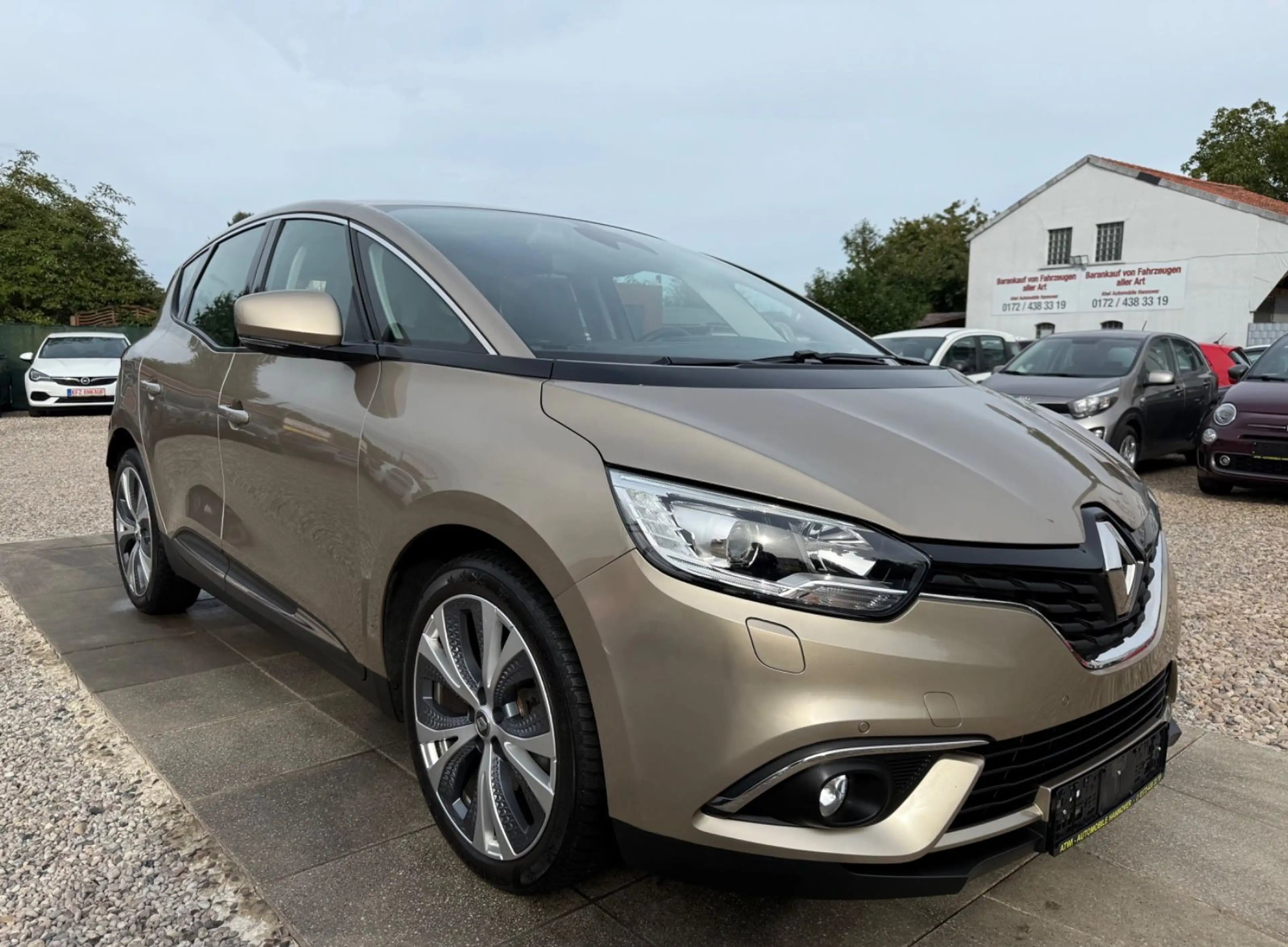 Renault Scenic IV Experience HU Neu Inspektion neu