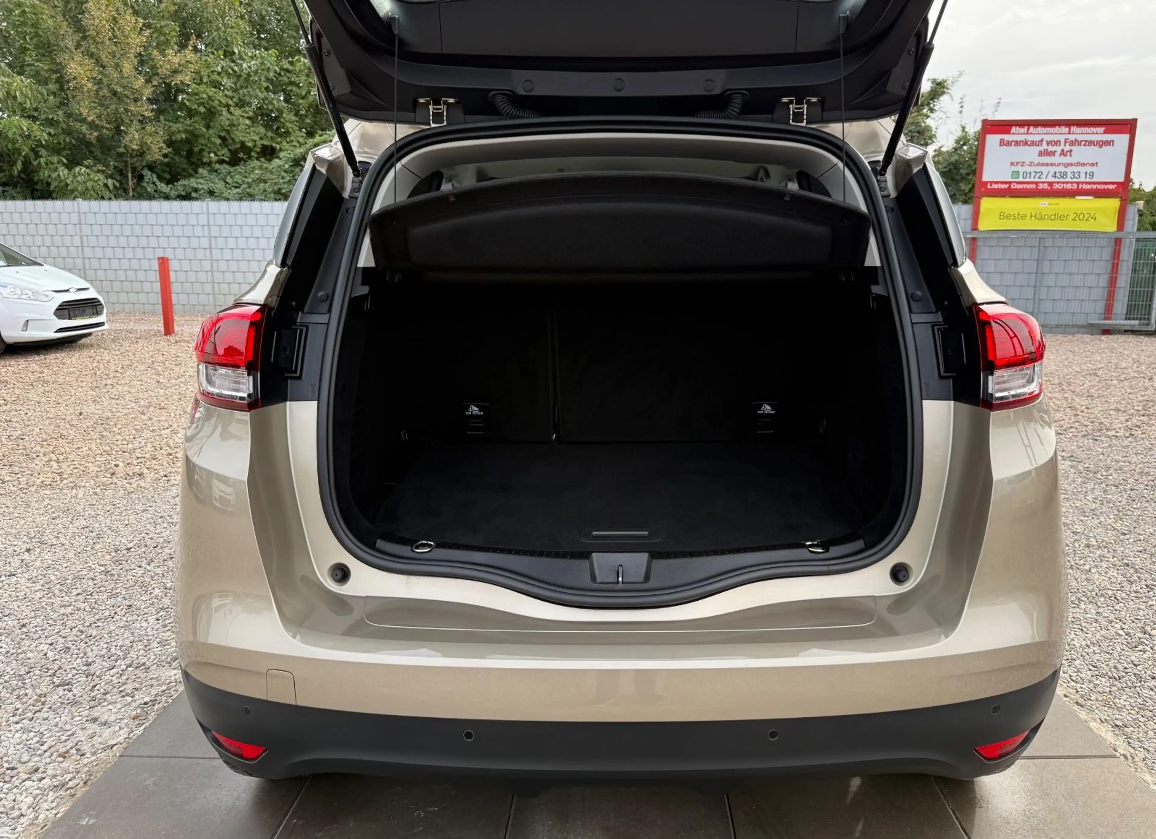 Renault Scenic IV Experience HU Neu Inspektion neu — photo 9