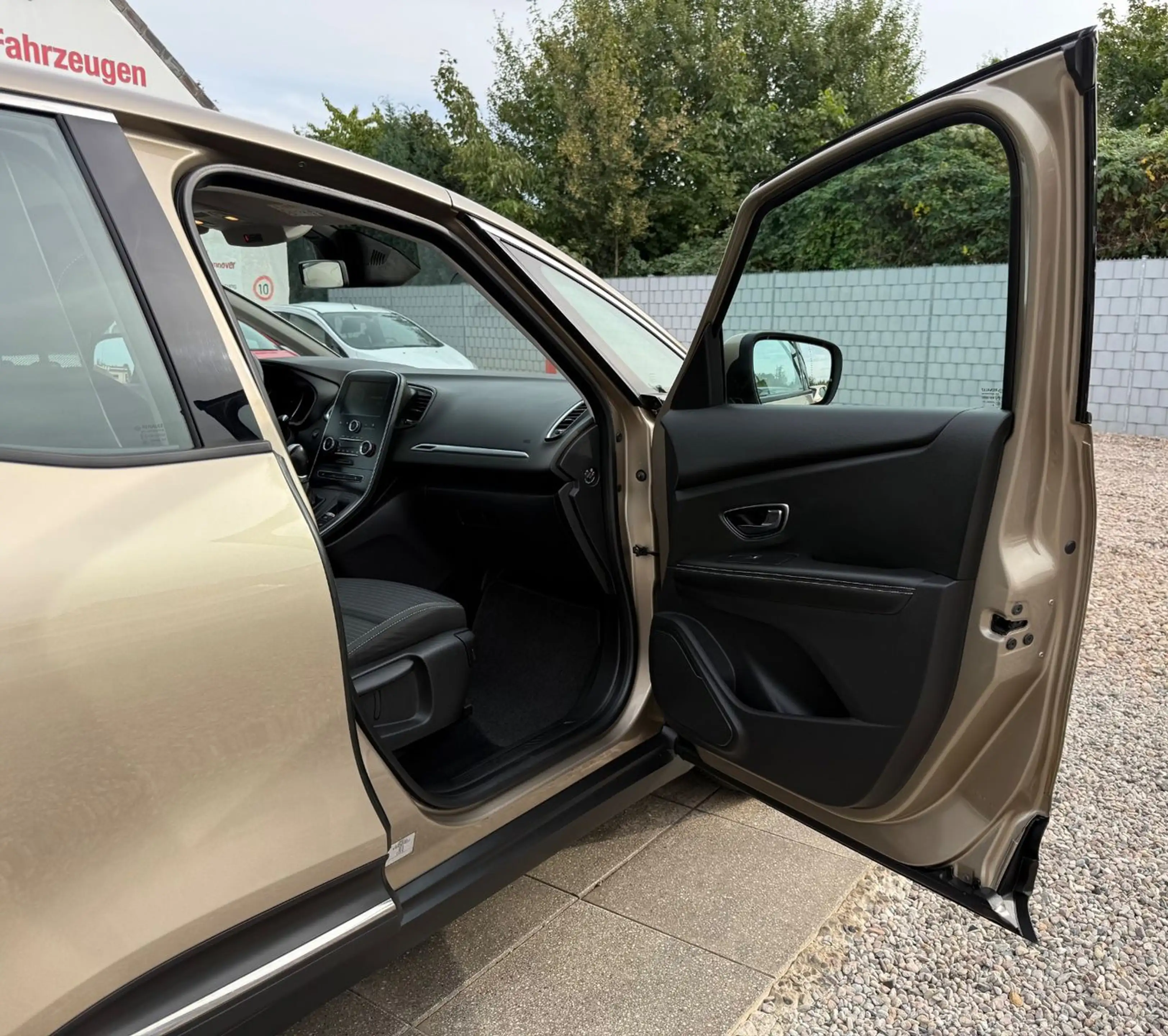 Renault Scenic IV Experience HU Neu Inspektion neu — photo 11