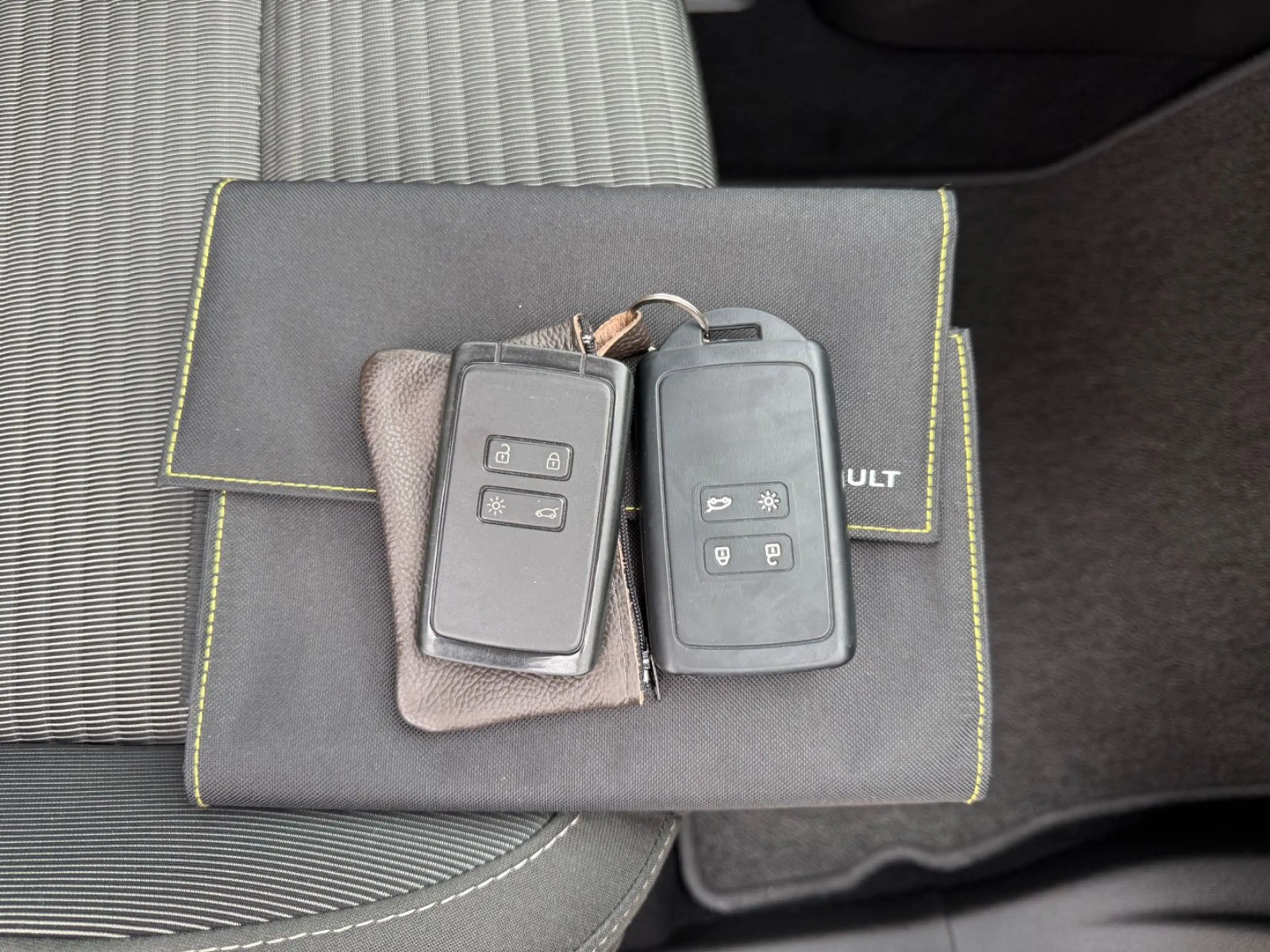 Renault Scenic IV Experience HU Neu Inspektion neu — photo 15