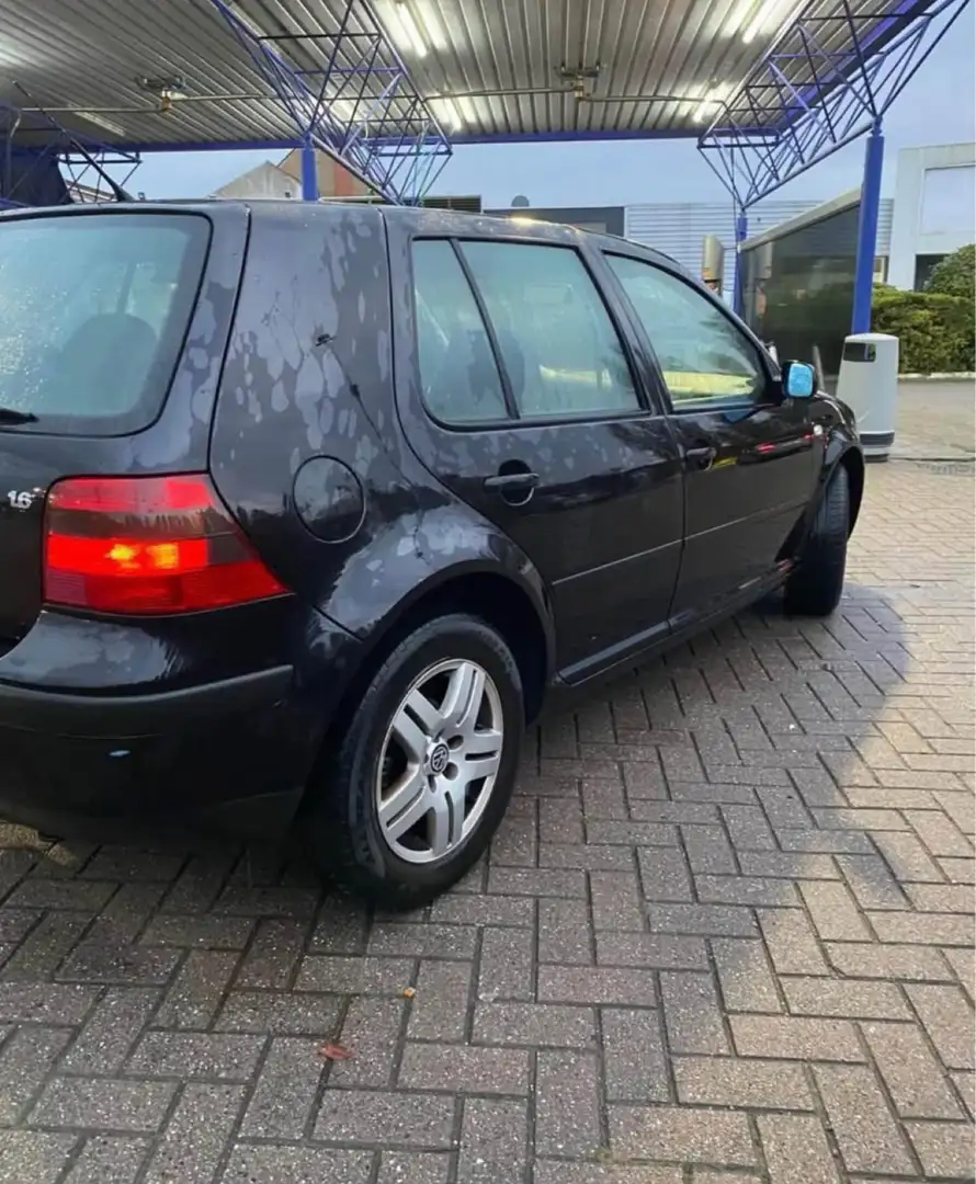 Volkswagen Golf 1.6 benzin - 2