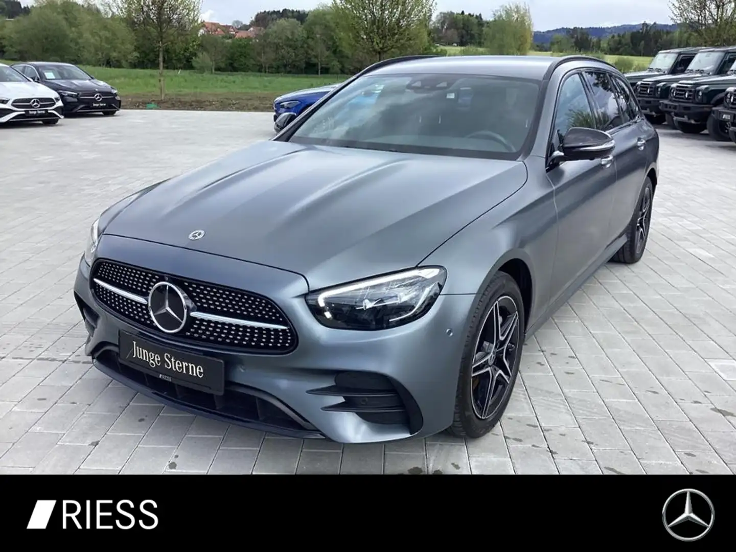 Mercedes-Benz E 300 de T 4M AMG Night  AHK Fahrassist Navi PDC Grey - 1