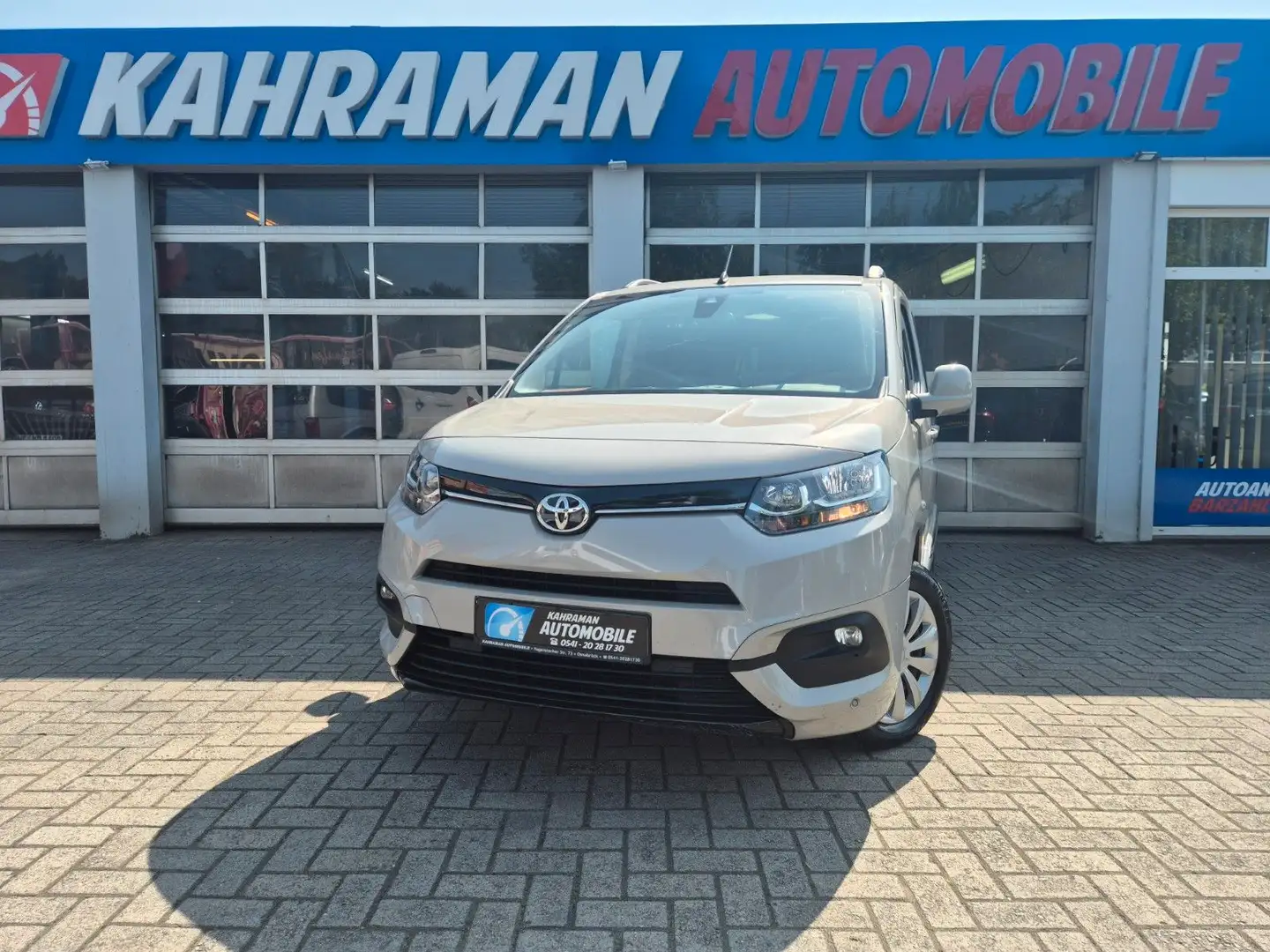 Toyota Proace City Verso L1 Team Deutschland Gelb - 1