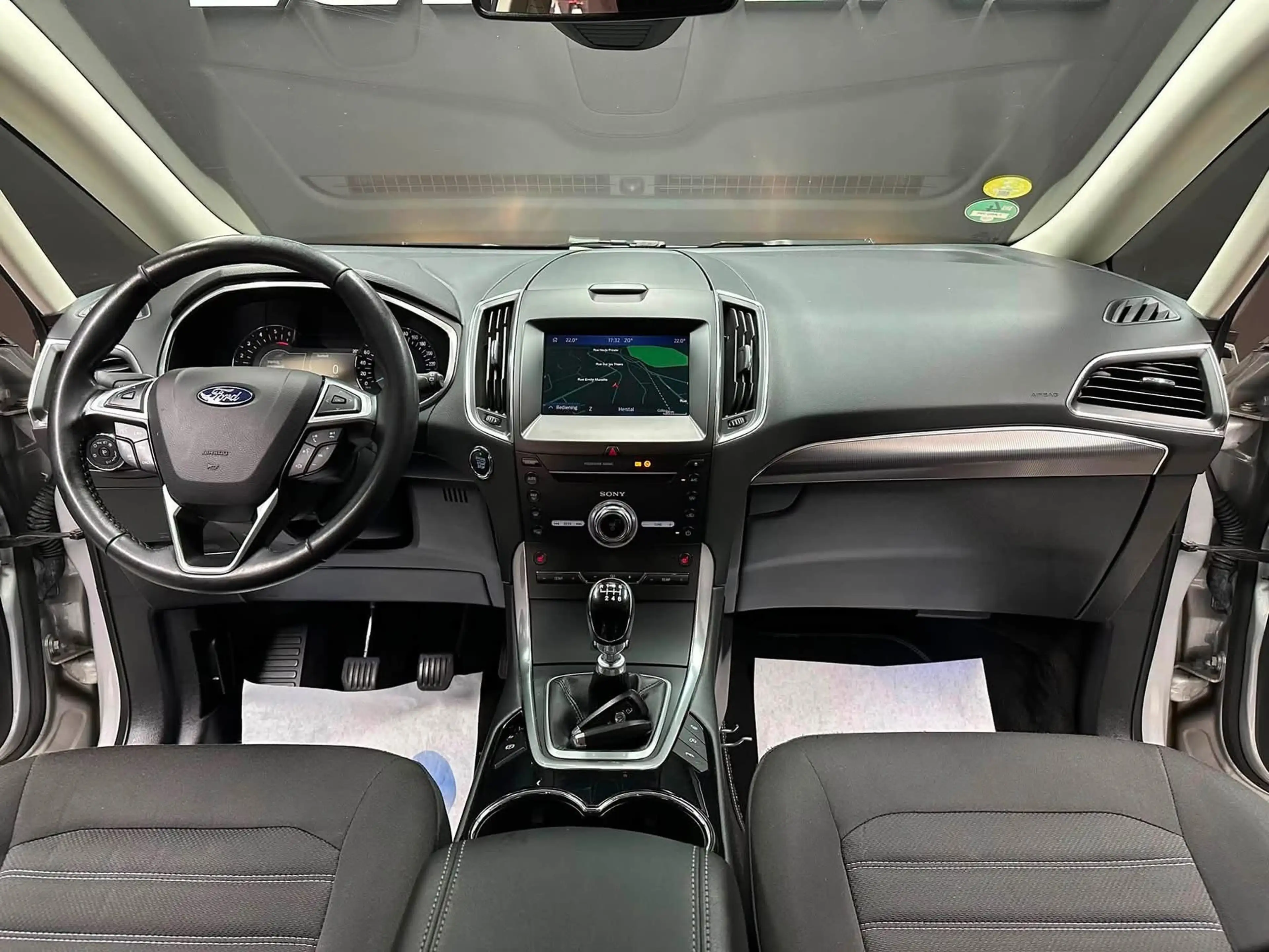Ford Galaxy Galaxy 2.0 TDCi Titanium 7 places **12 mois de garantie** — photo 14