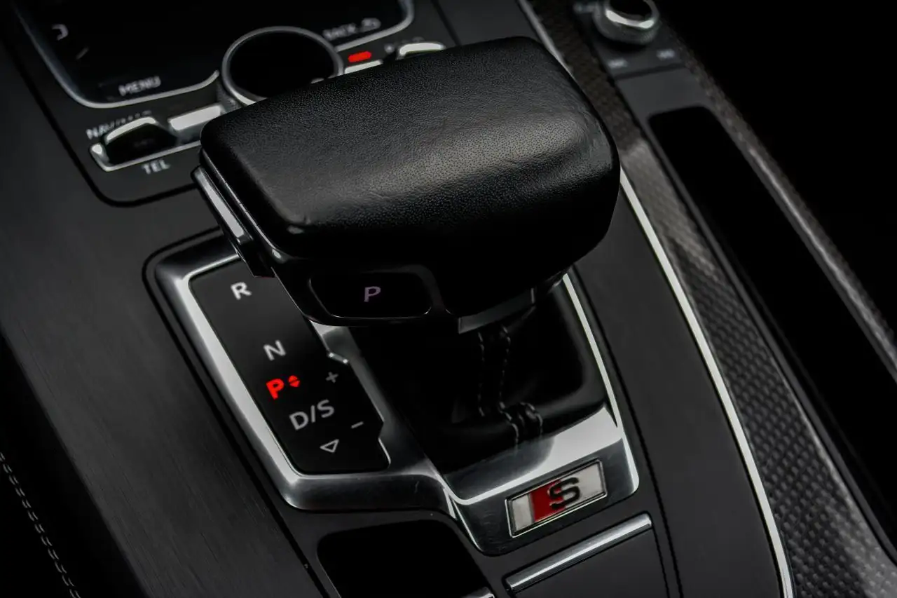 Audi SQ5 снимка Audi SQ5