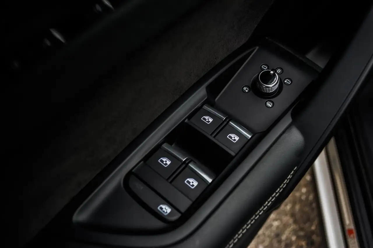 Audi SQ5 снимка Audi SQ5