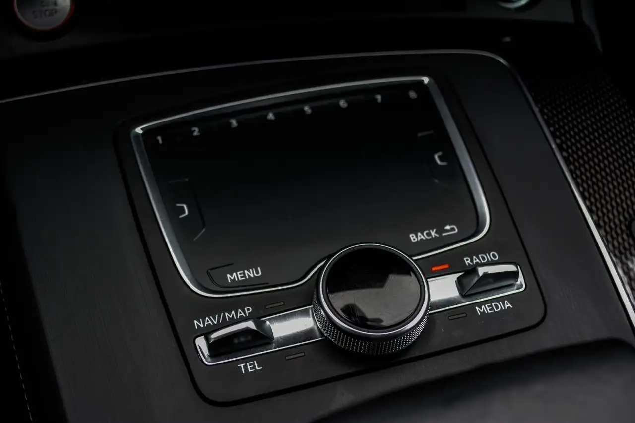 Audi SQ5 снимка Audi SQ5
