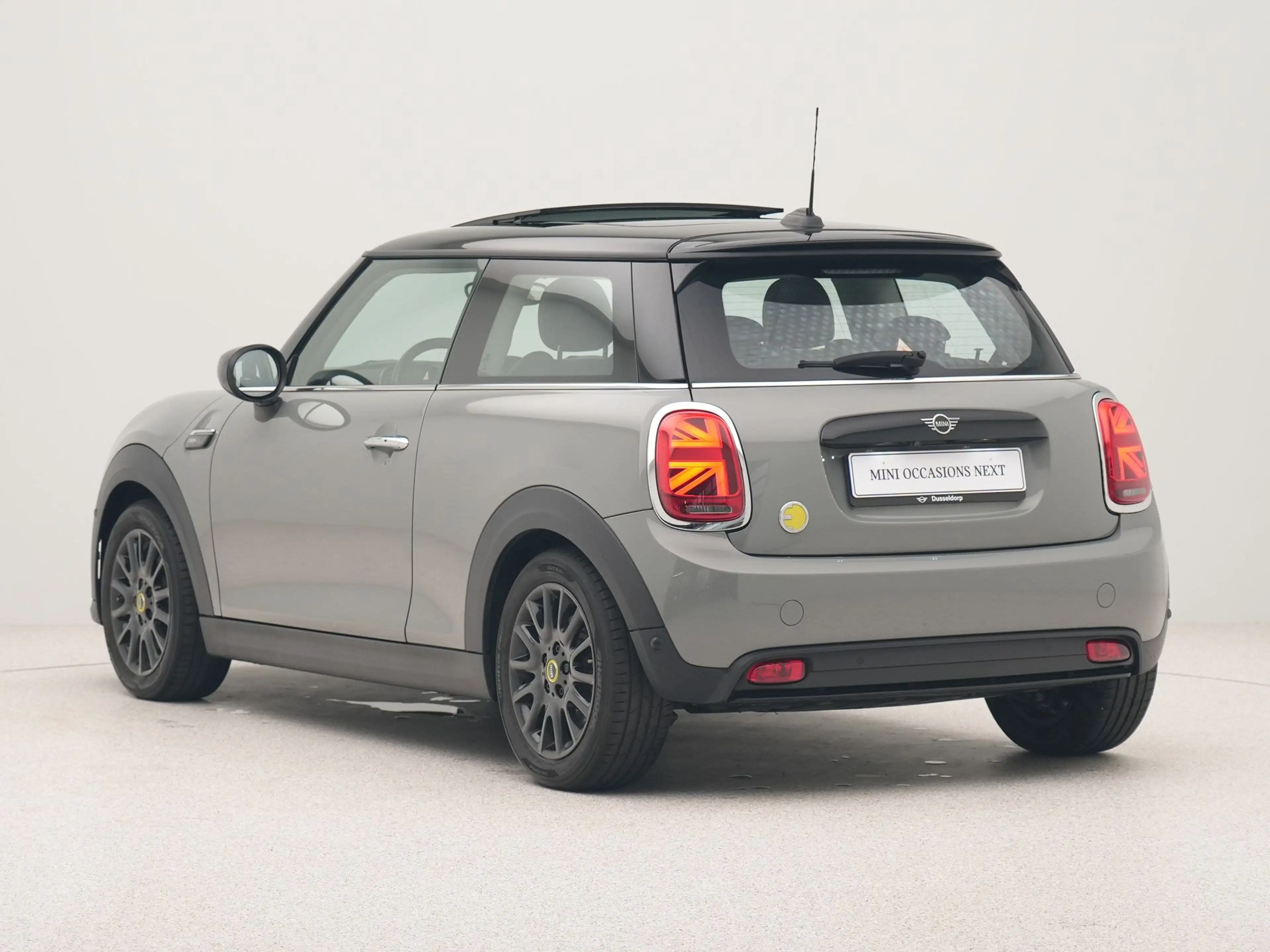 MINI Others Electric 3-deurs Classic — photo 10