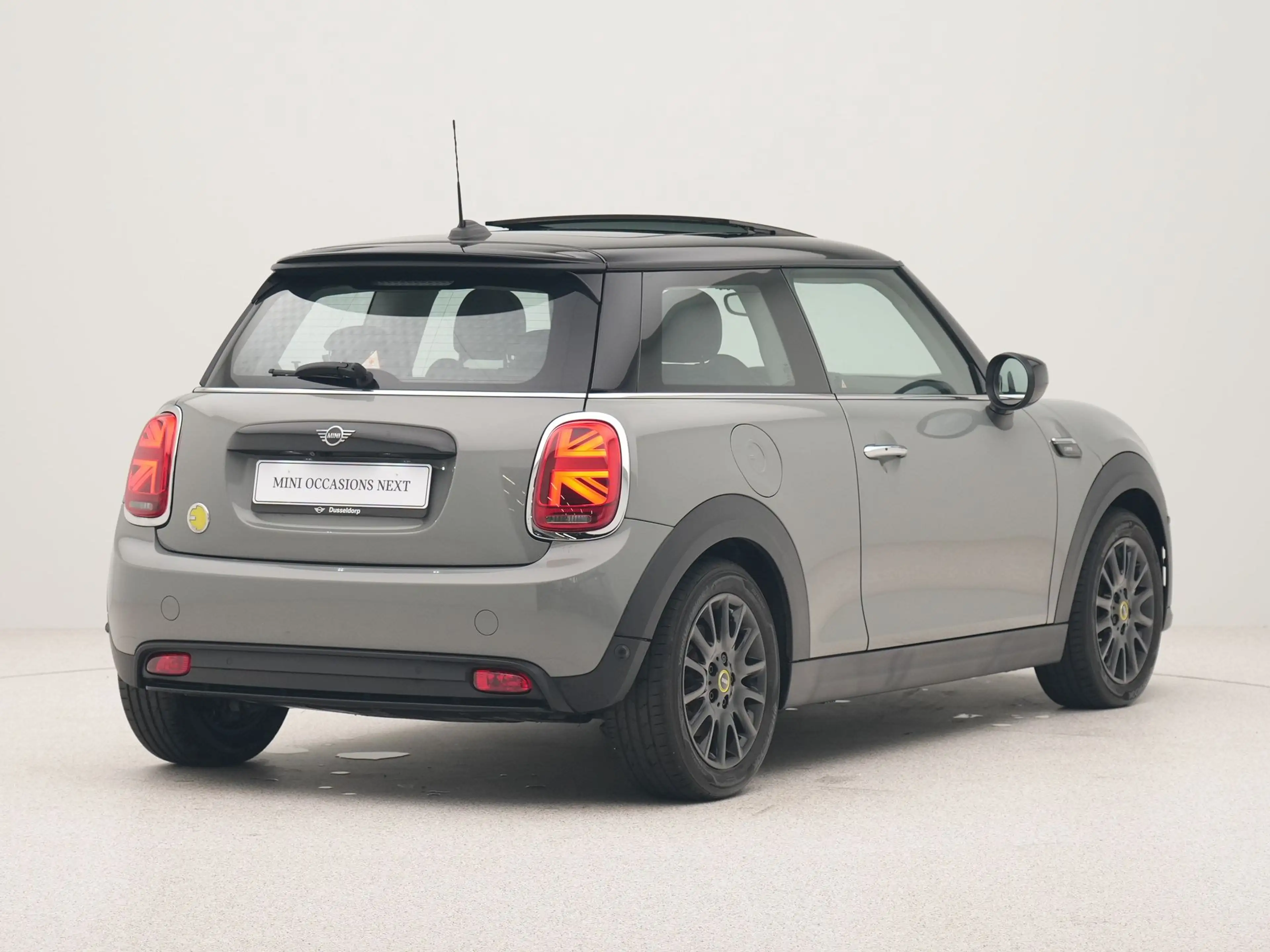 MINI Others Electric 3-deurs Classic — photo 8