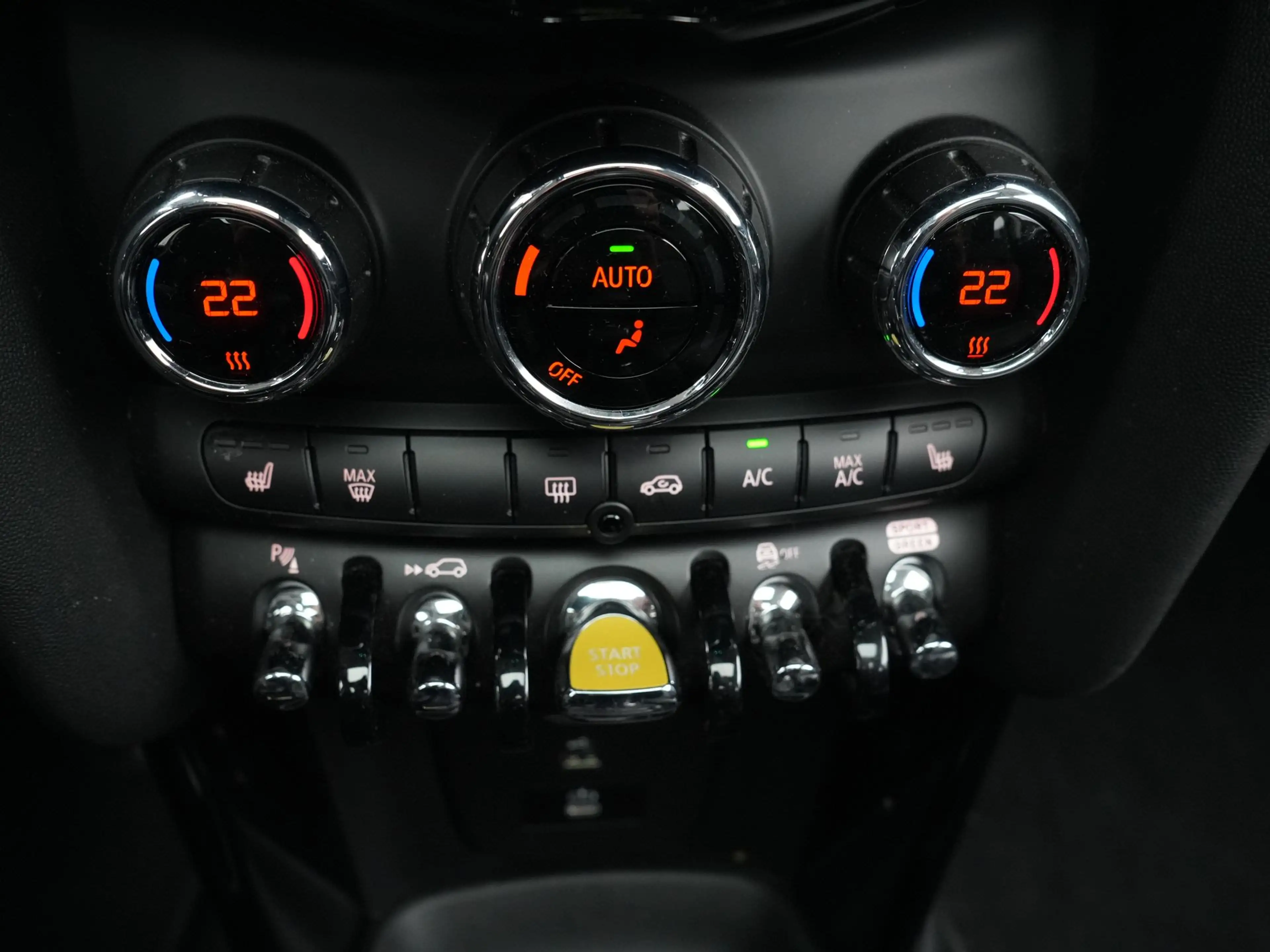 MINI Others Electric 3-deurs Classic — photo 15