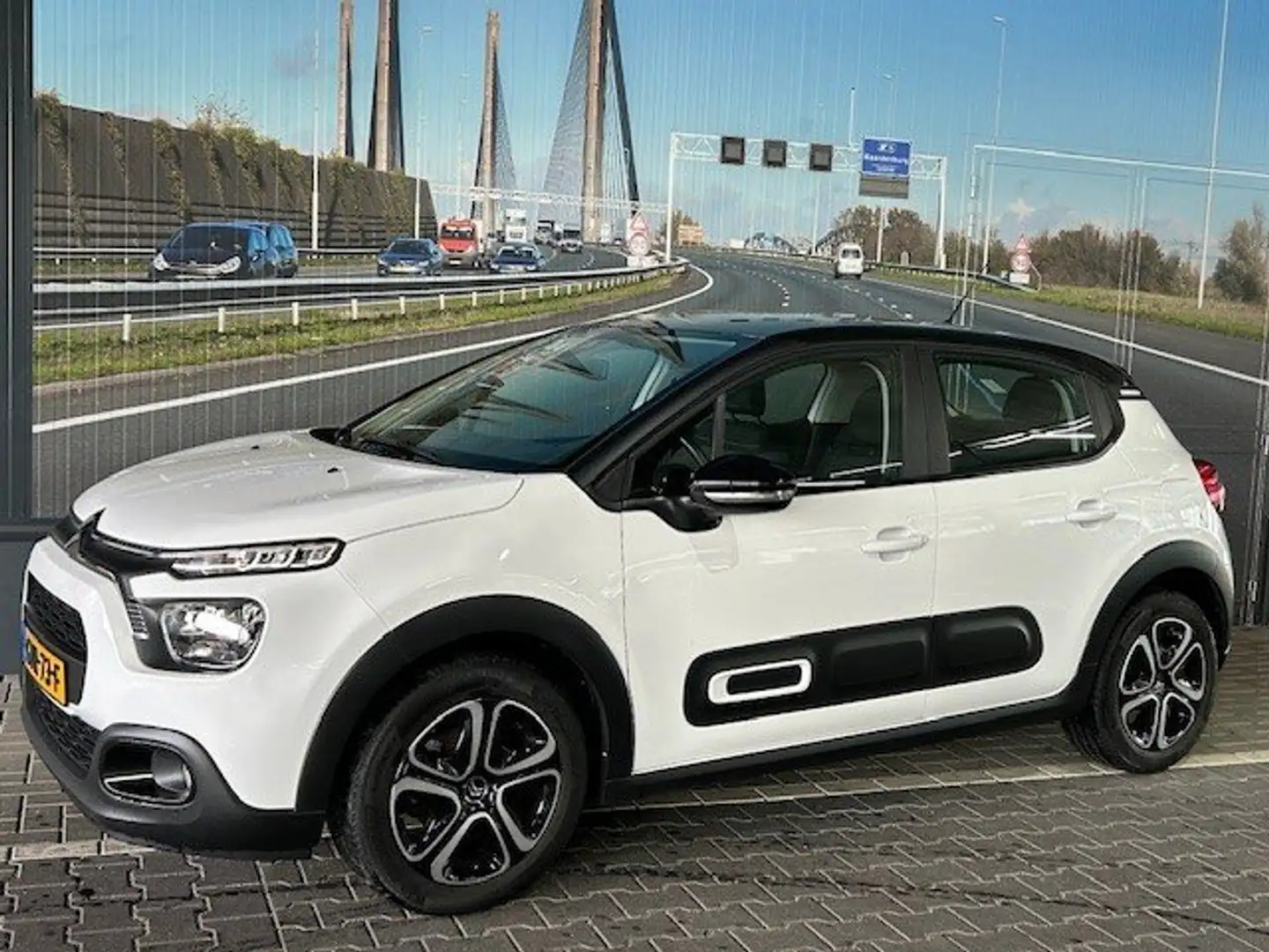 Citroen C3 1.2 PureTech Live Wit - 1