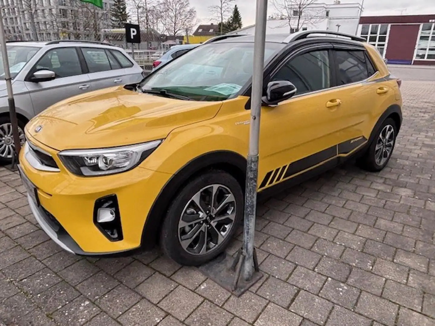 Kia Stonic Gelb - 2
