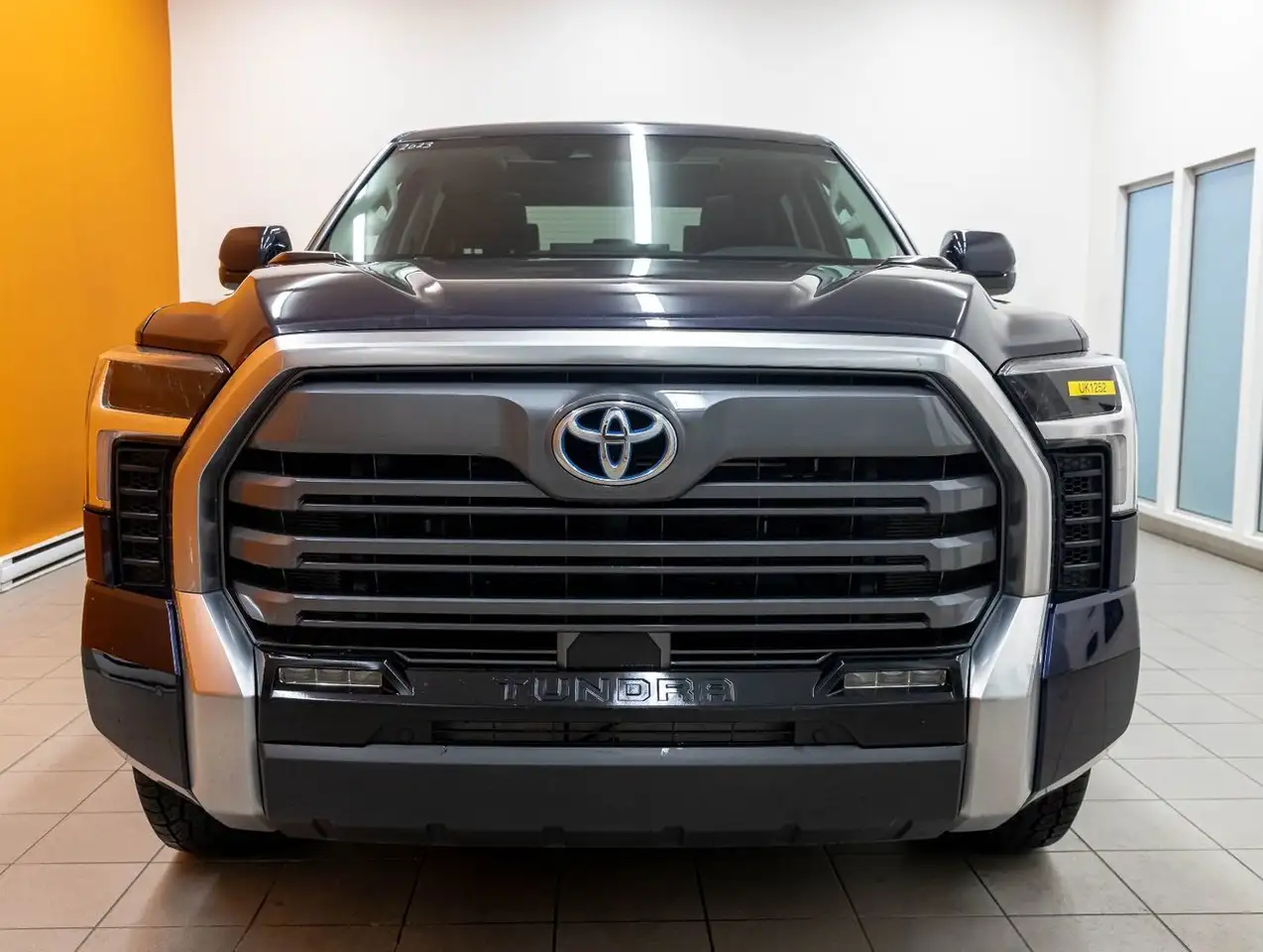 Toyota Tundra снимка Toyota Tundra