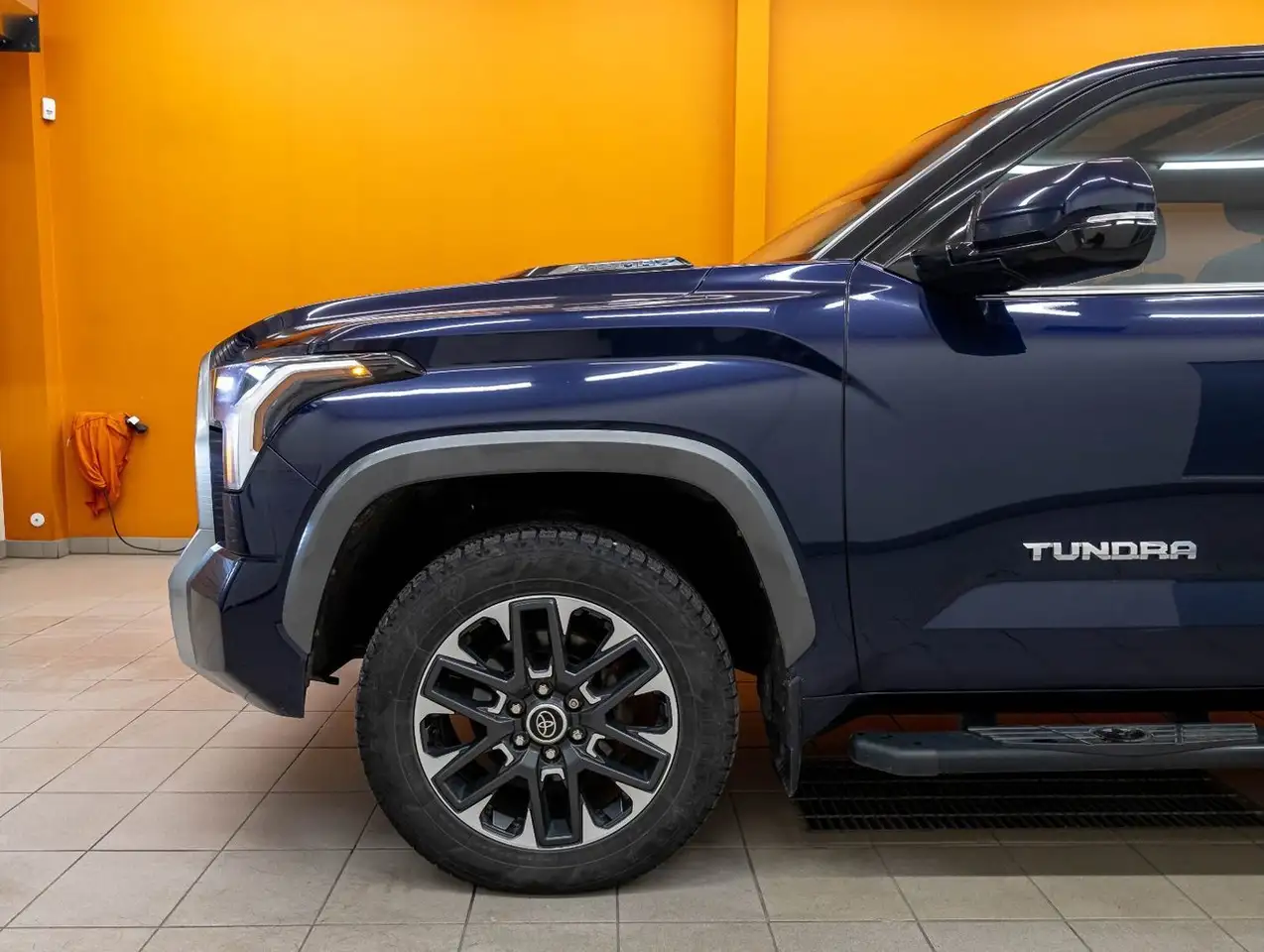 Toyota Tundra снимка Toyota Tundra
