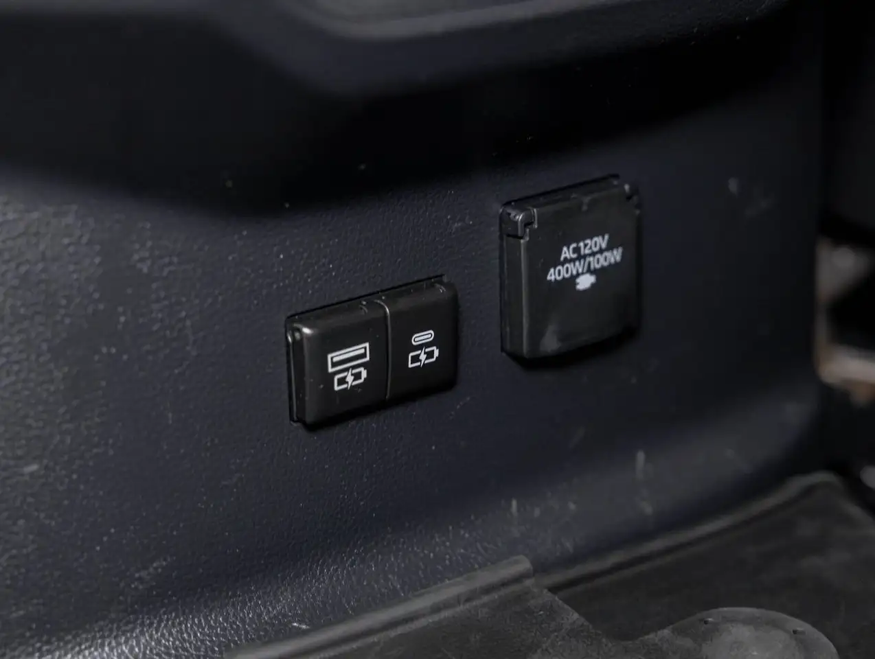Toyota Tundra снимка Toyota Tundra