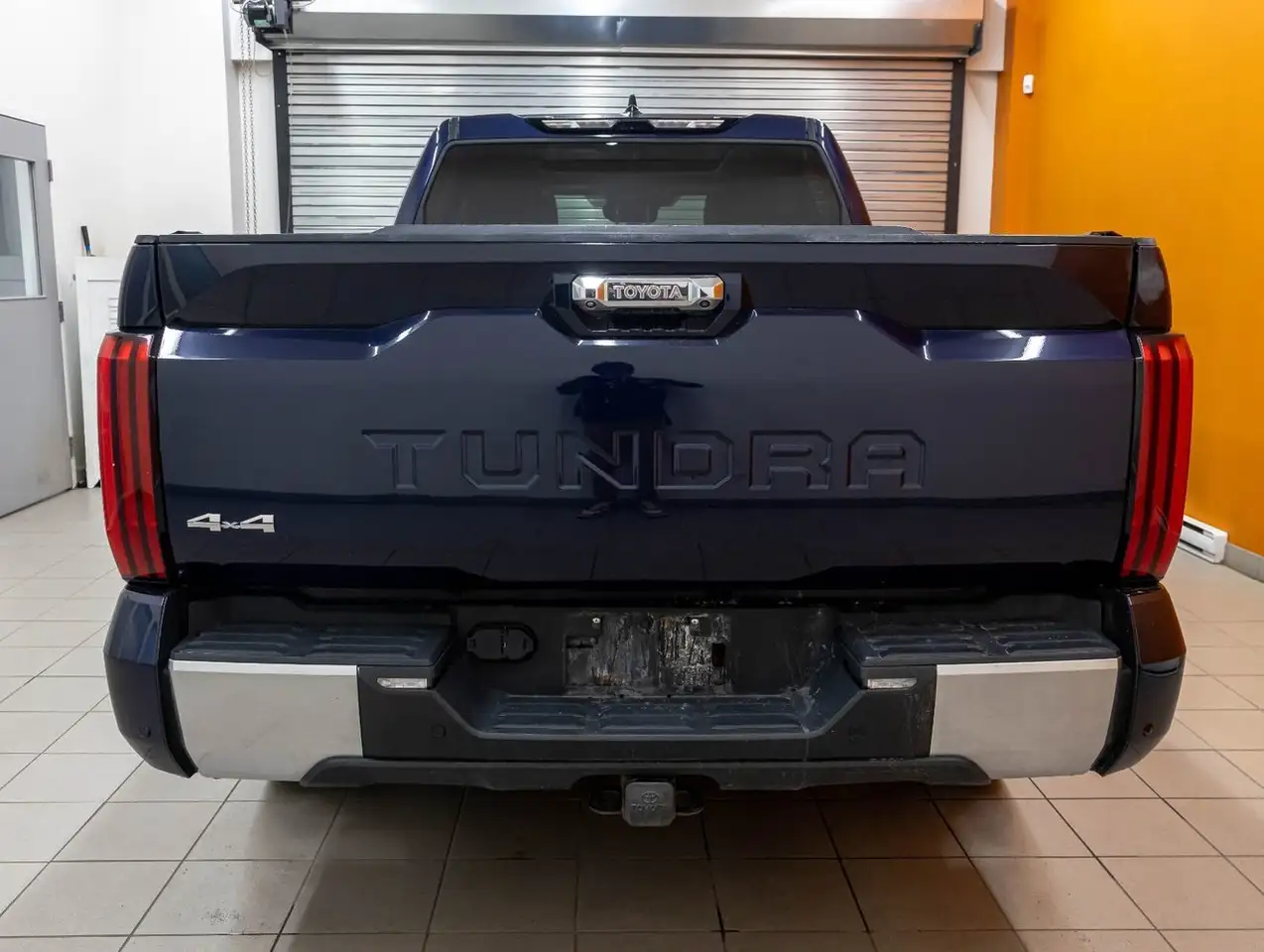 Toyota Tundra снимка Toyota Tundra