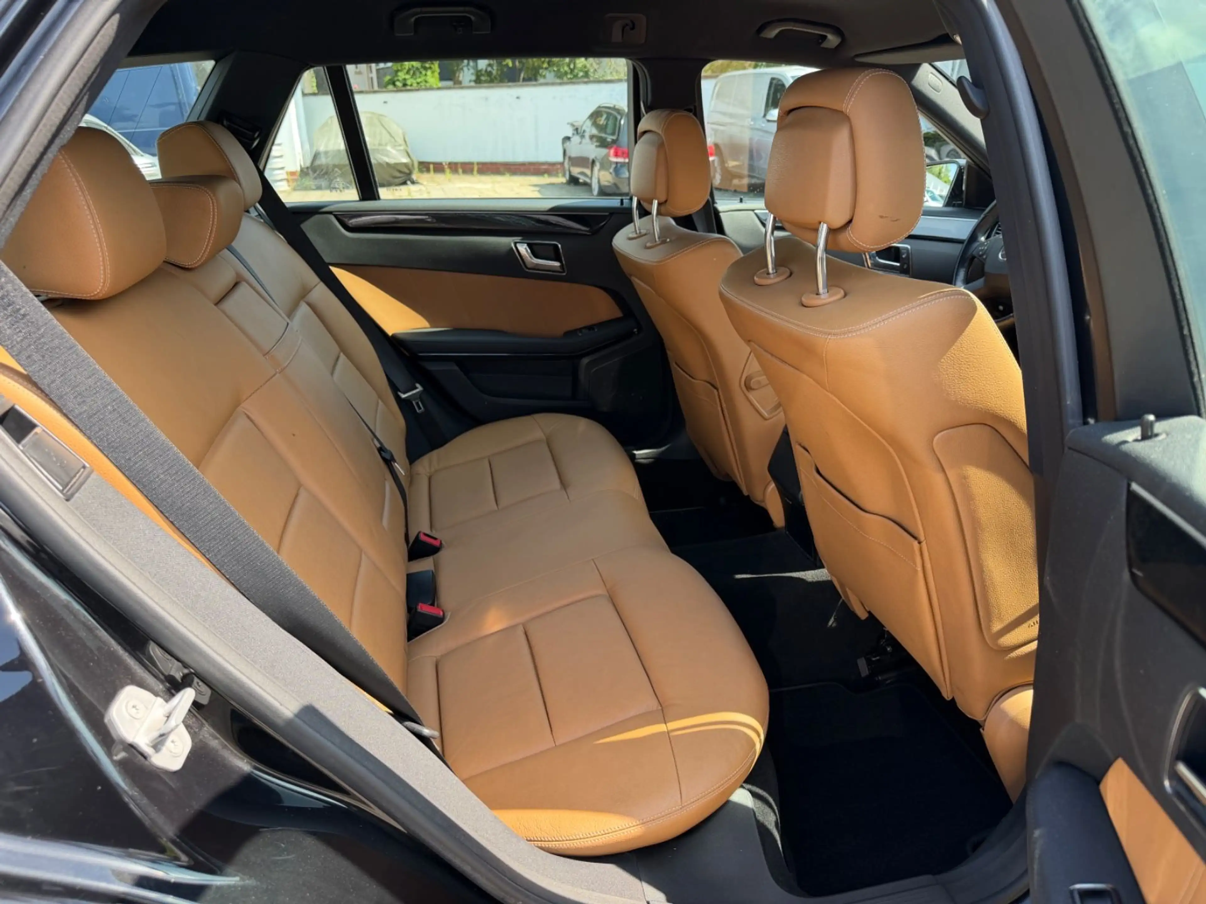 Mercedes-Benz E 250 CDI BlueEfficiency, Avantgarde — photo 10