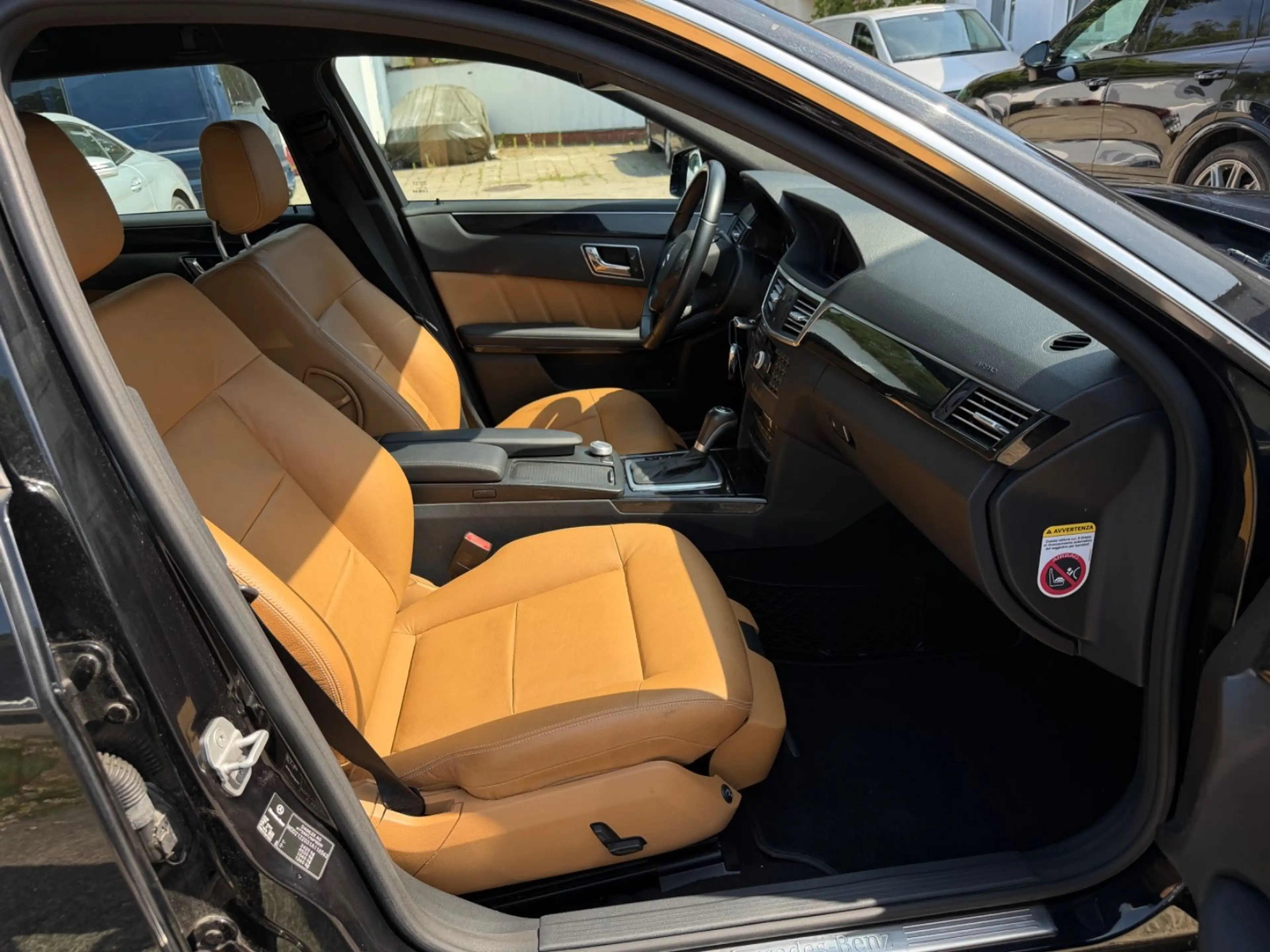 Mercedes-Benz E 250 CDI BlueEfficiency, Avantgarde — photo 11