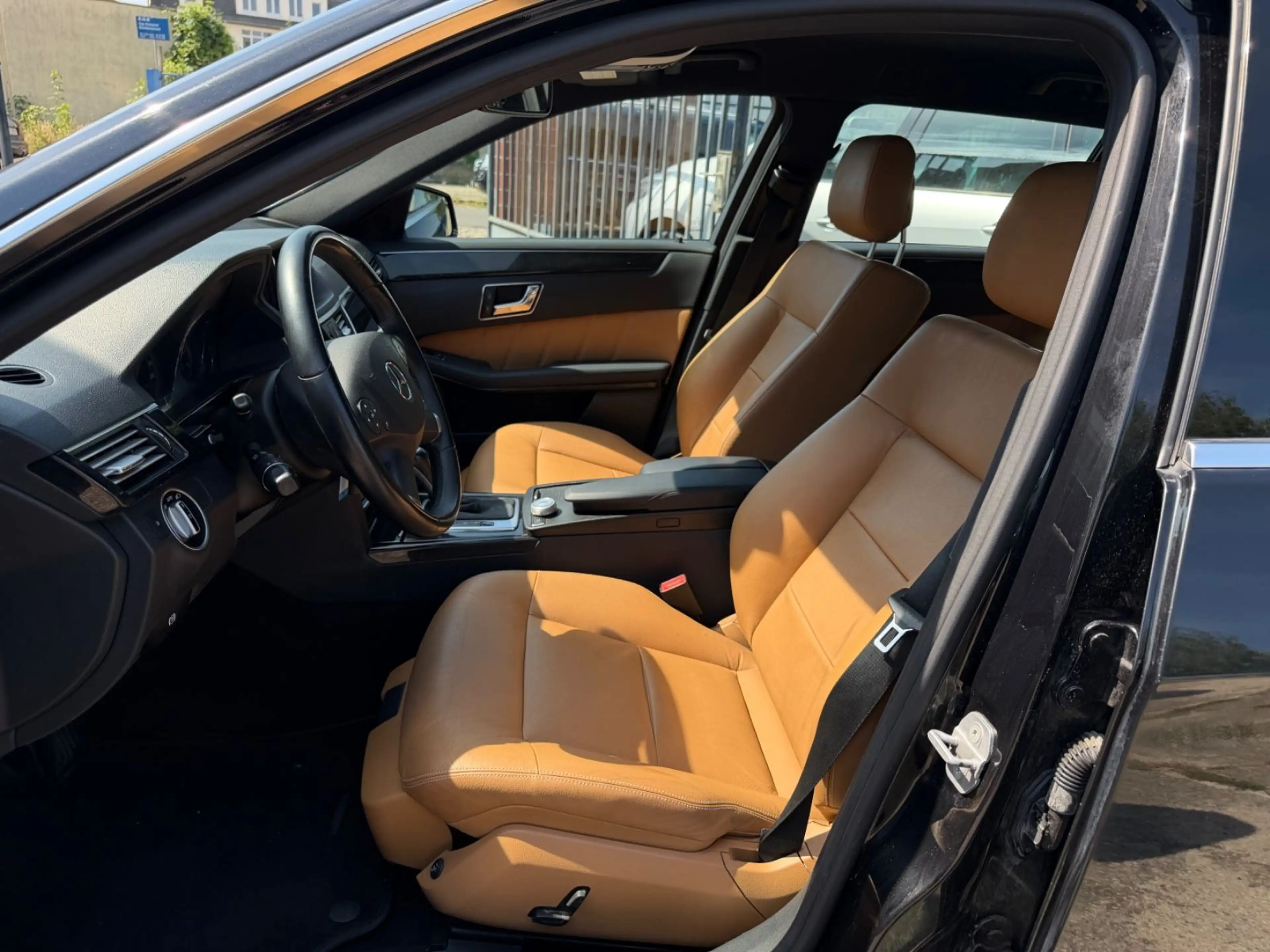 Mercedes-Benz E 250 CDI BlueEfficiency, Avantgarde — photo 7