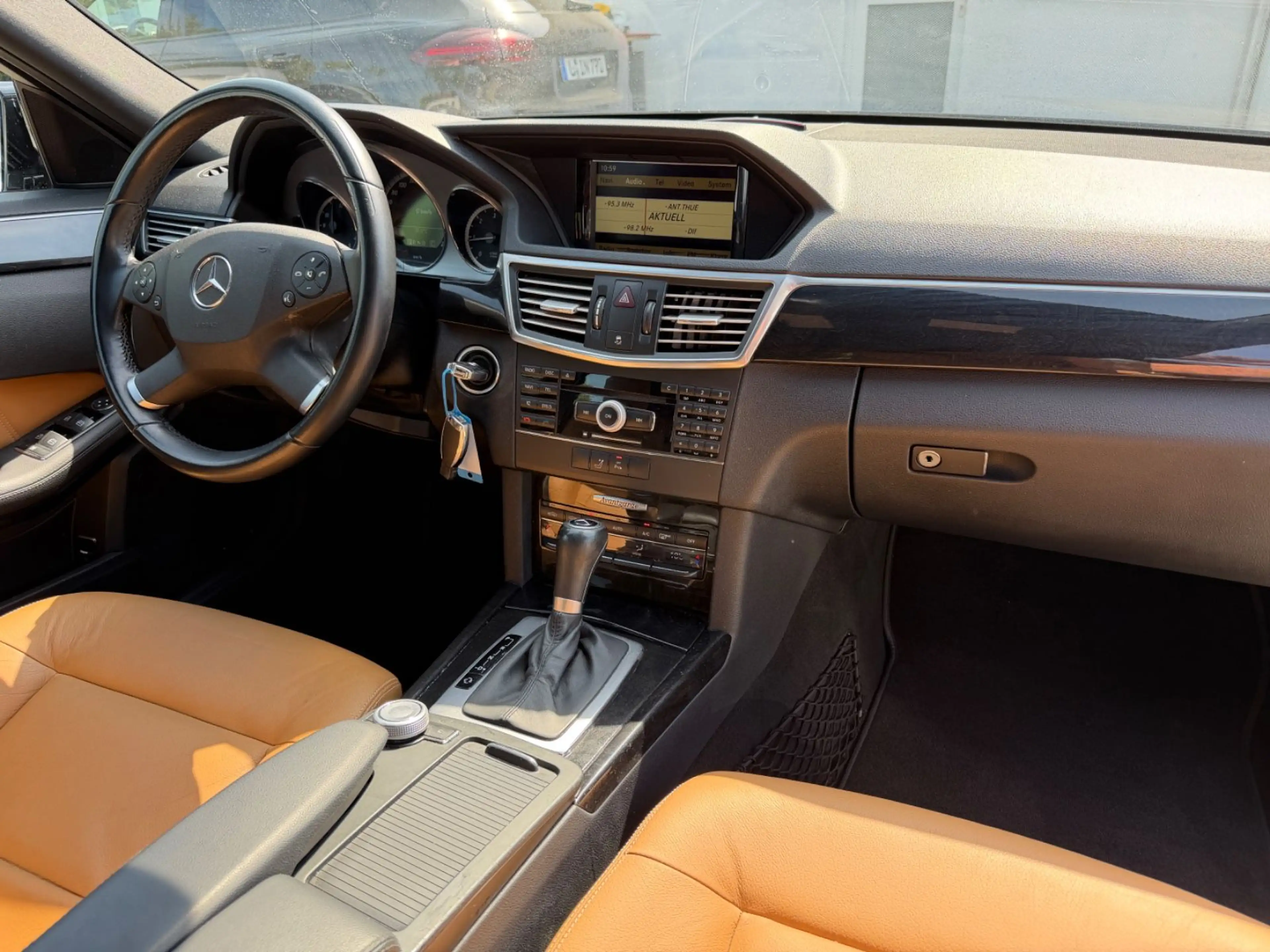 Mercedes-Benz E 250 CDI BlueEfficiency, Avantgarde — photo 12
