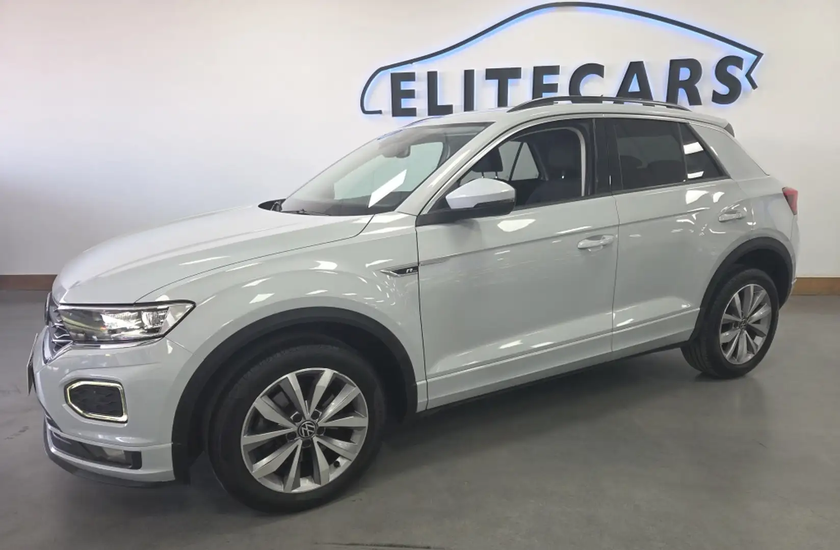 Volkswagen T-Roc 2.0TDI Advance R-Line DSG7 Azul - 2