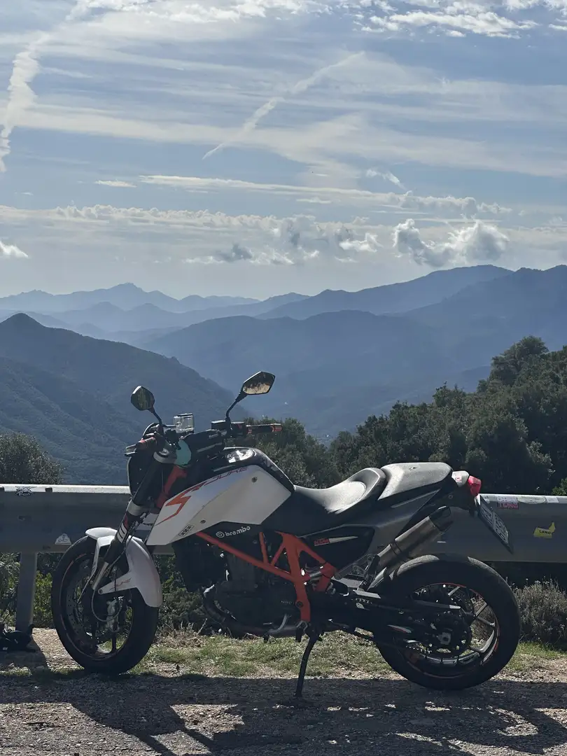 KTM 690 Duke r - 2