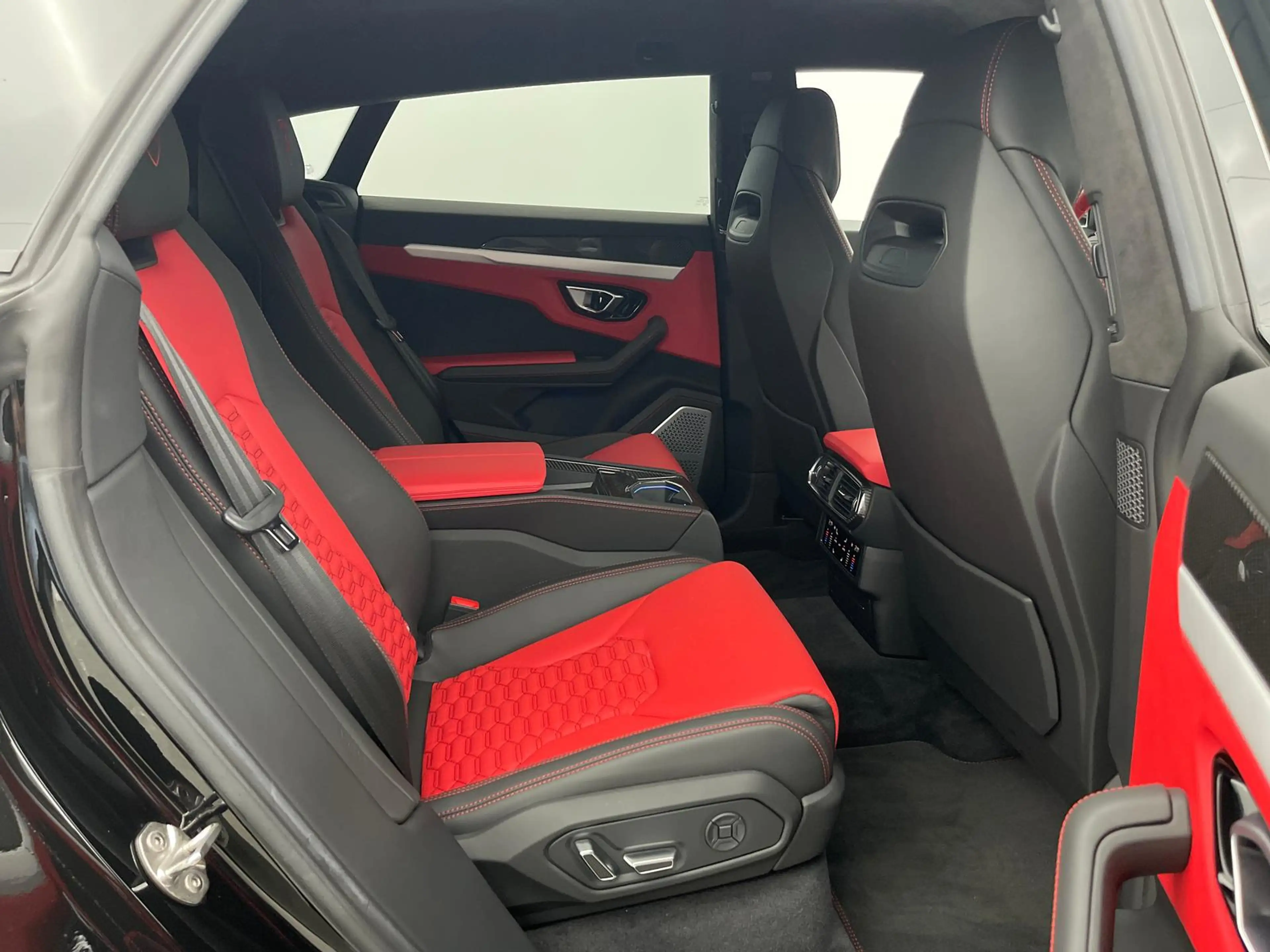 Lamborghini Urus HUD*ADAS*CARPLAY*MASSA*KEYLESS*B&O*CARBON — photo 13