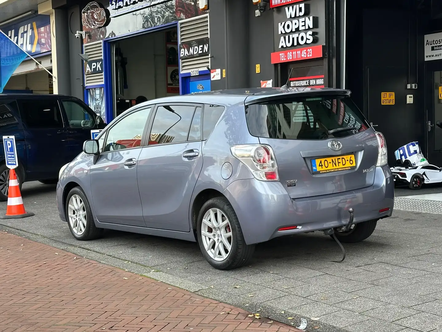 Toyota Verso 1.8 VVT-i Panoramic 7 Persoons Leer Navi Clima Cam Bleu - 2