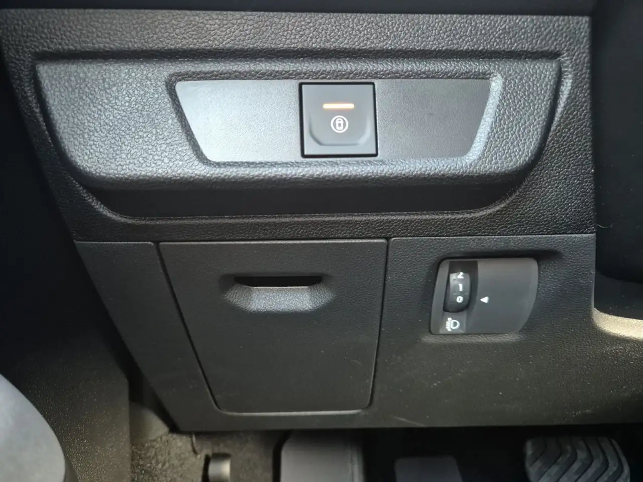 Dacia Sandero Stepway Extreme TCe 90 CVT 28