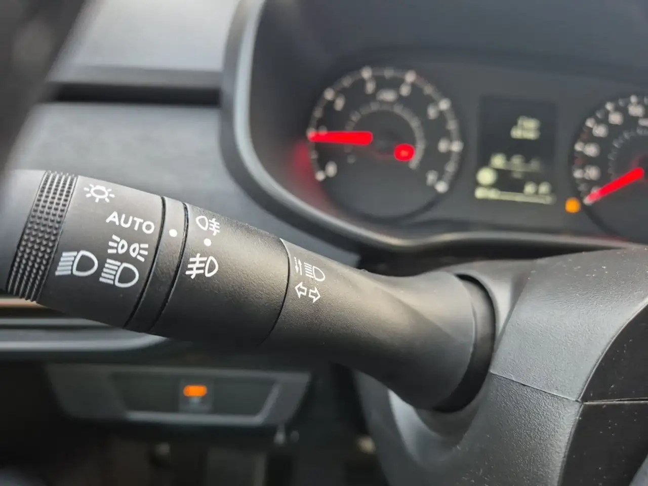 Dacia Sandero Stepway Extreme TCe 90 CVT 29