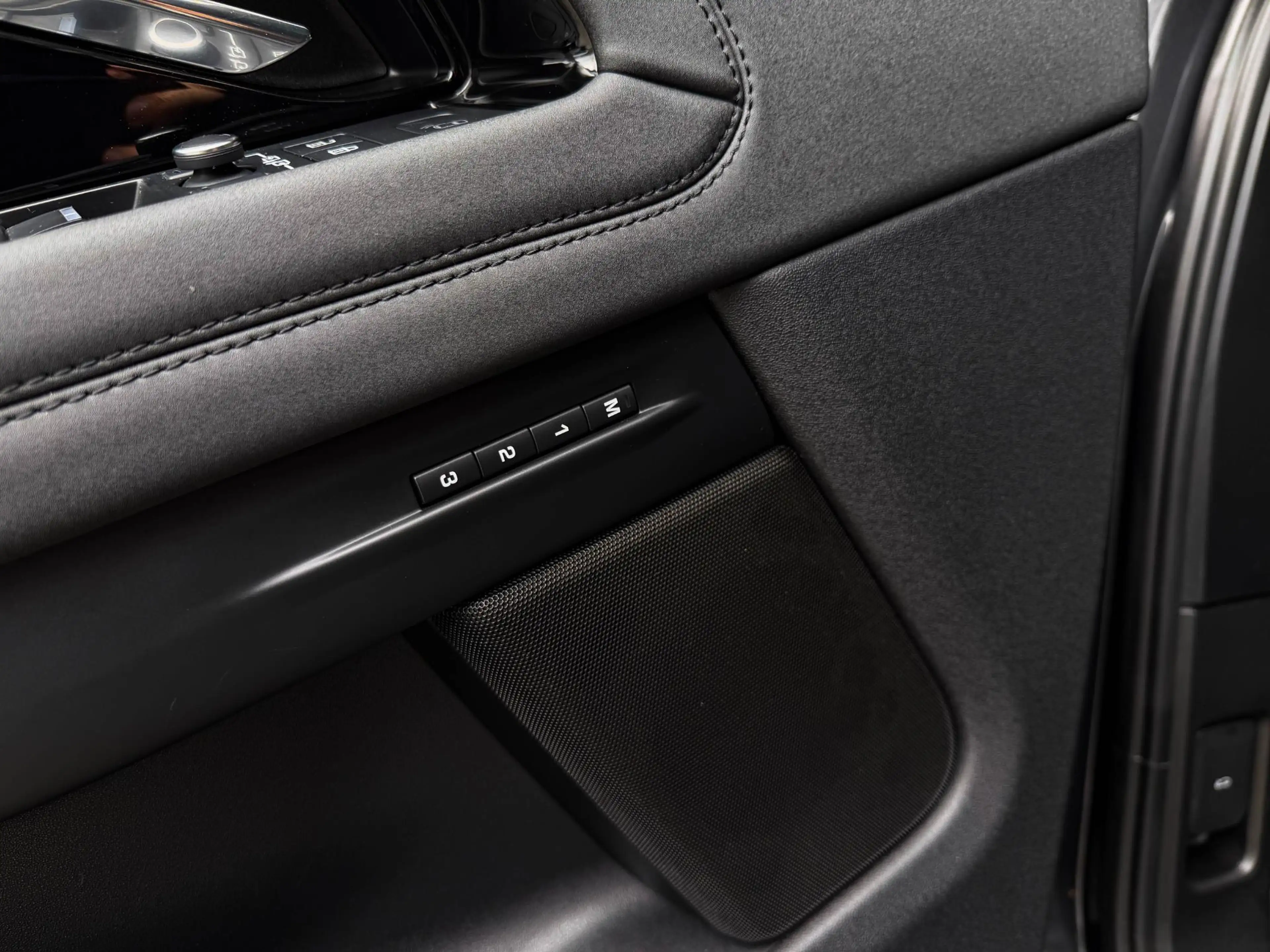 Land Rover Range Rover Evoque 1.5 P300e AWD R-Dynam. SE | Pano | 20"| Topv. | Me — photo 11