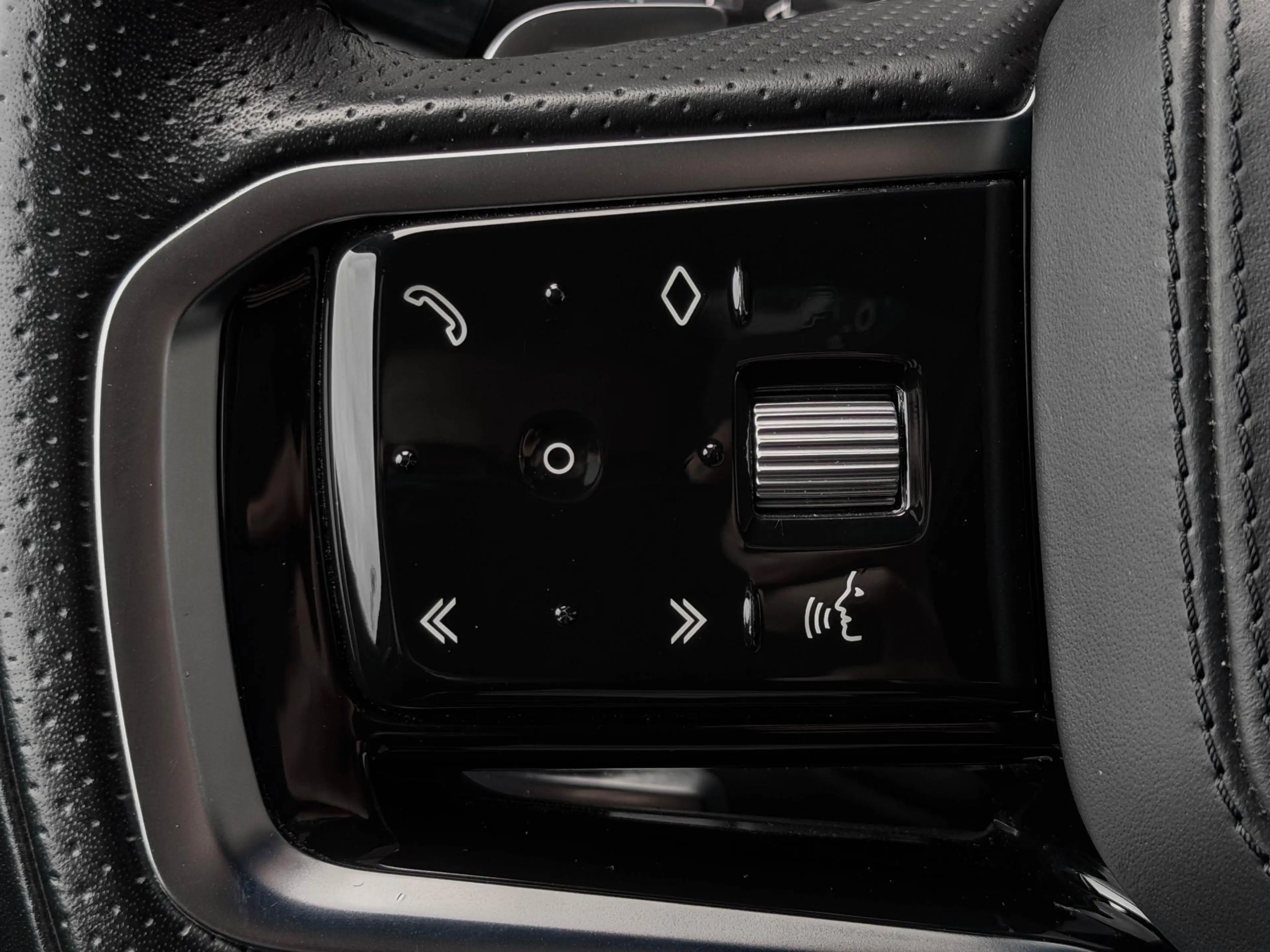 Land Rover Range Rover Evoque 1.5 P300e AWD R-Dynam. SE | Pano | 20"| Topv. | Me — photo 31