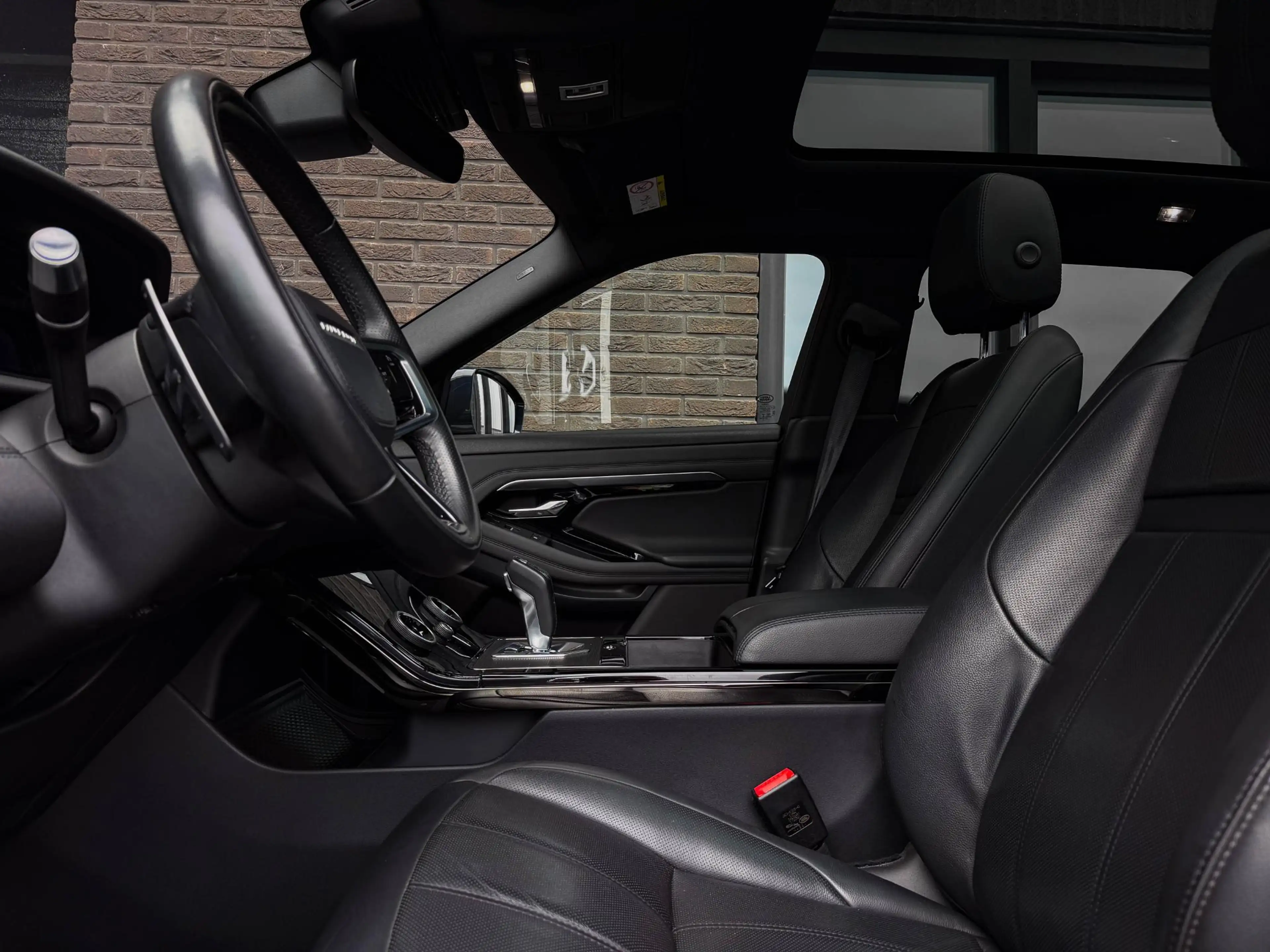Land Rover Range Rover Evoque 1.5 P300e AWD R-Dynam. SE | Pano | 20"| Topv. | Me — photo 8