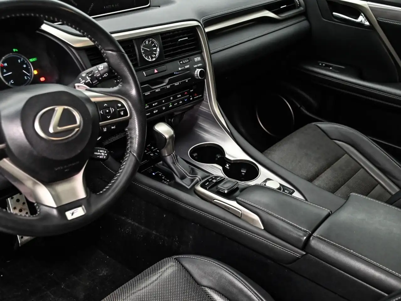 Lexus RX photo Lexus RX