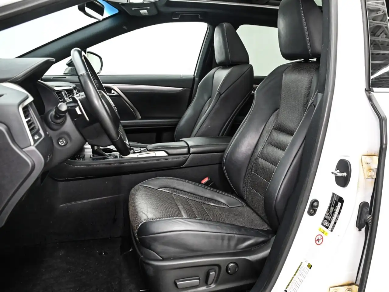 Lexus RX photo Lexus RX