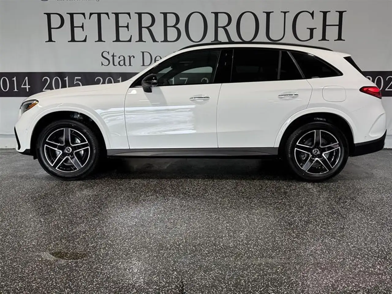 Mercedes-Benz GLC снимка Mercedes-Benz GLC