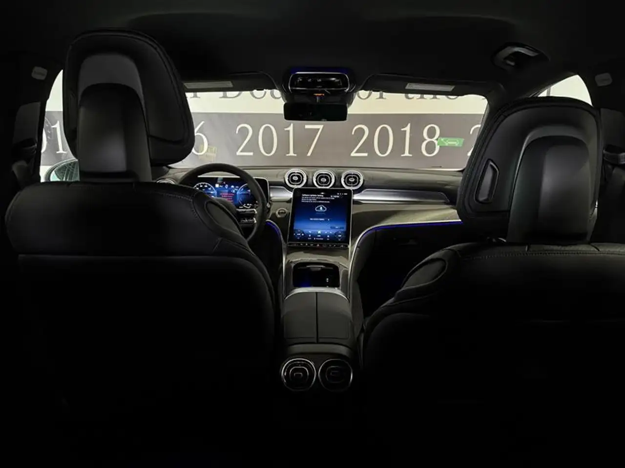 Mercedes-Benz GLC снимка Mercedes-Benz GLC