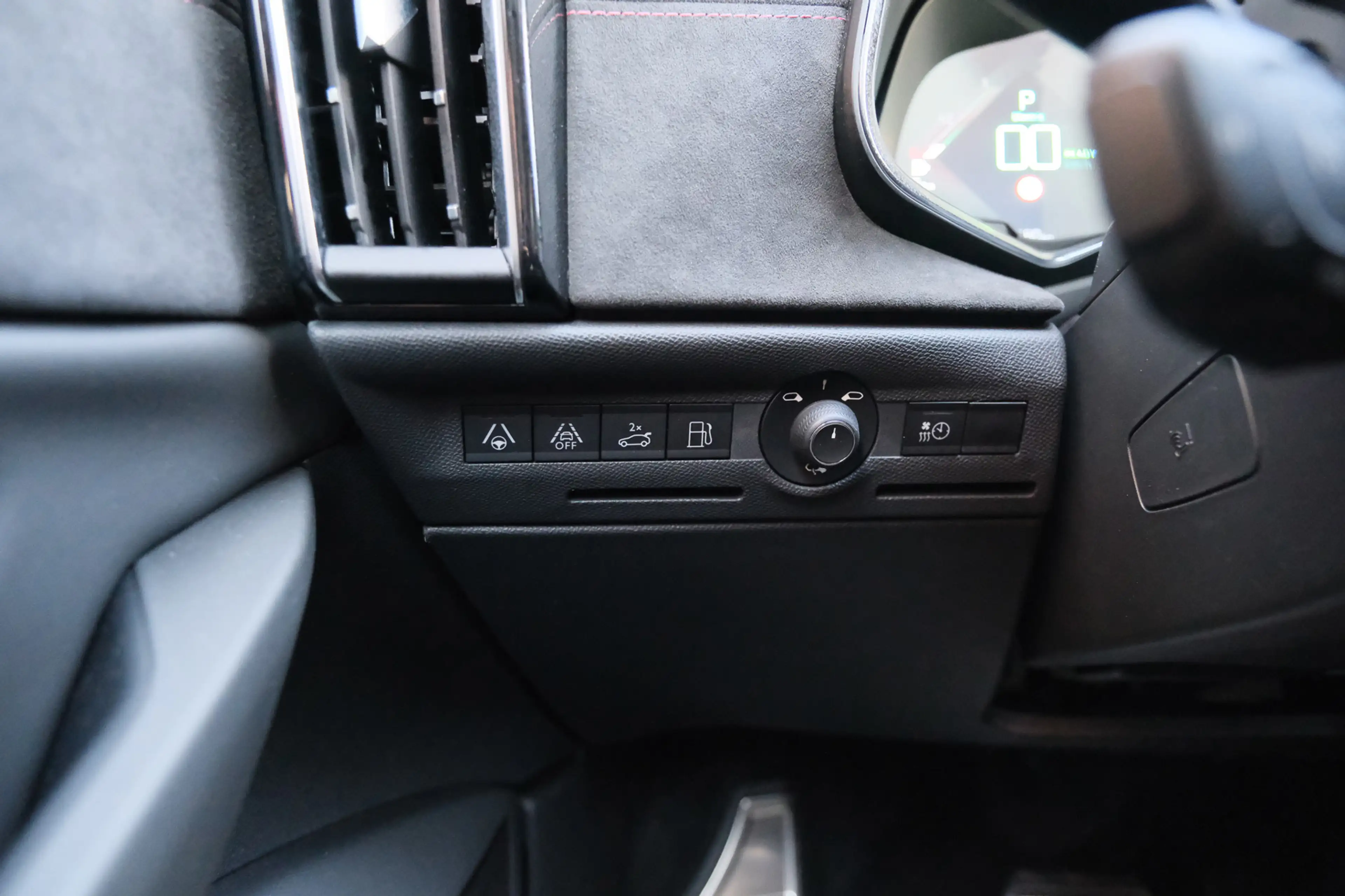DS Automobiles DS 9 E-Tense 4X4 Performance Line+ — photo 19