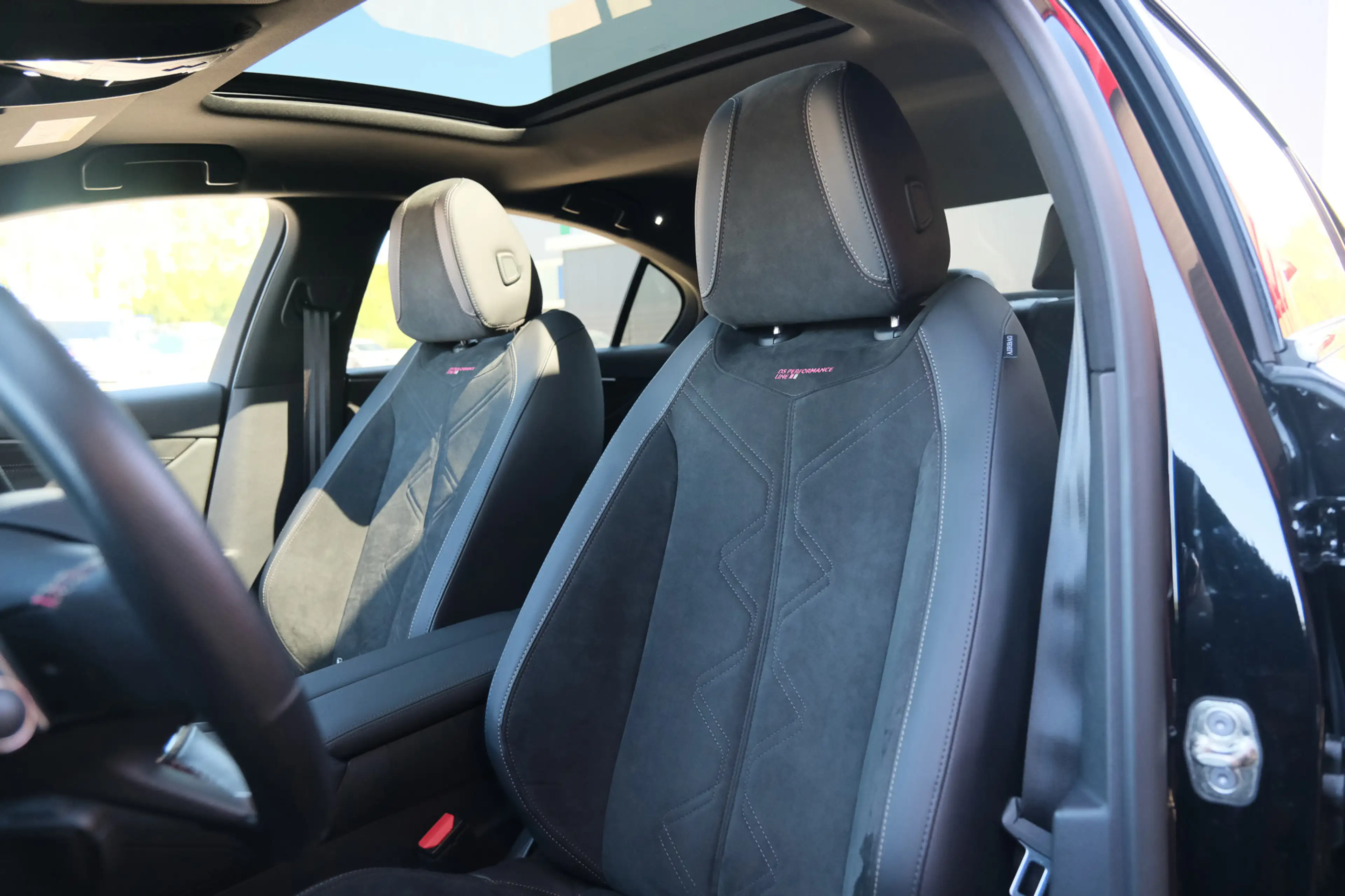 DS Automobiles DS 9 E-Tense 4X4 Performance Line+ — photo 30