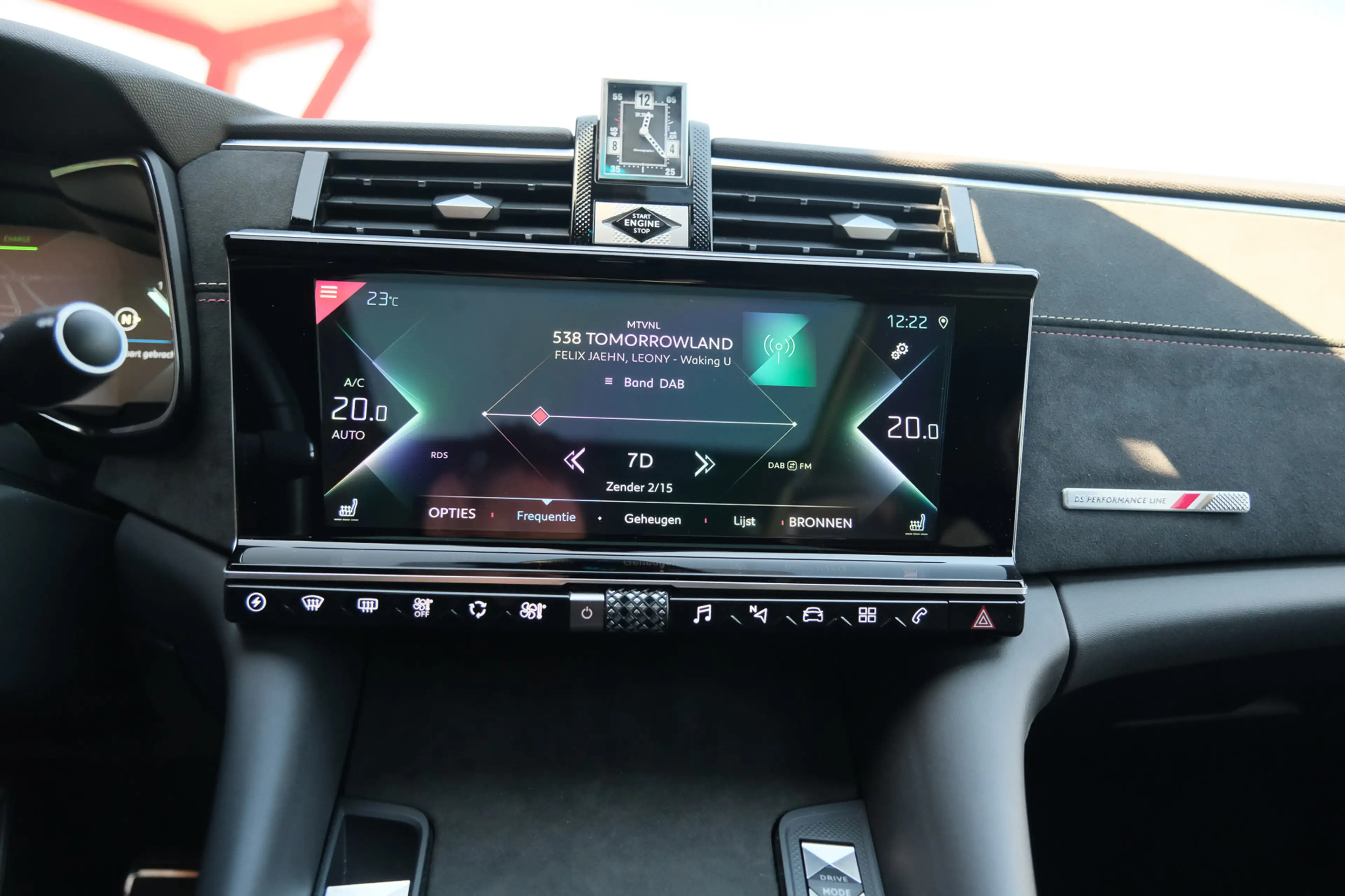 DS Automobiles DS 9 E-Tense 4X4 Performance Line+ — photo 13