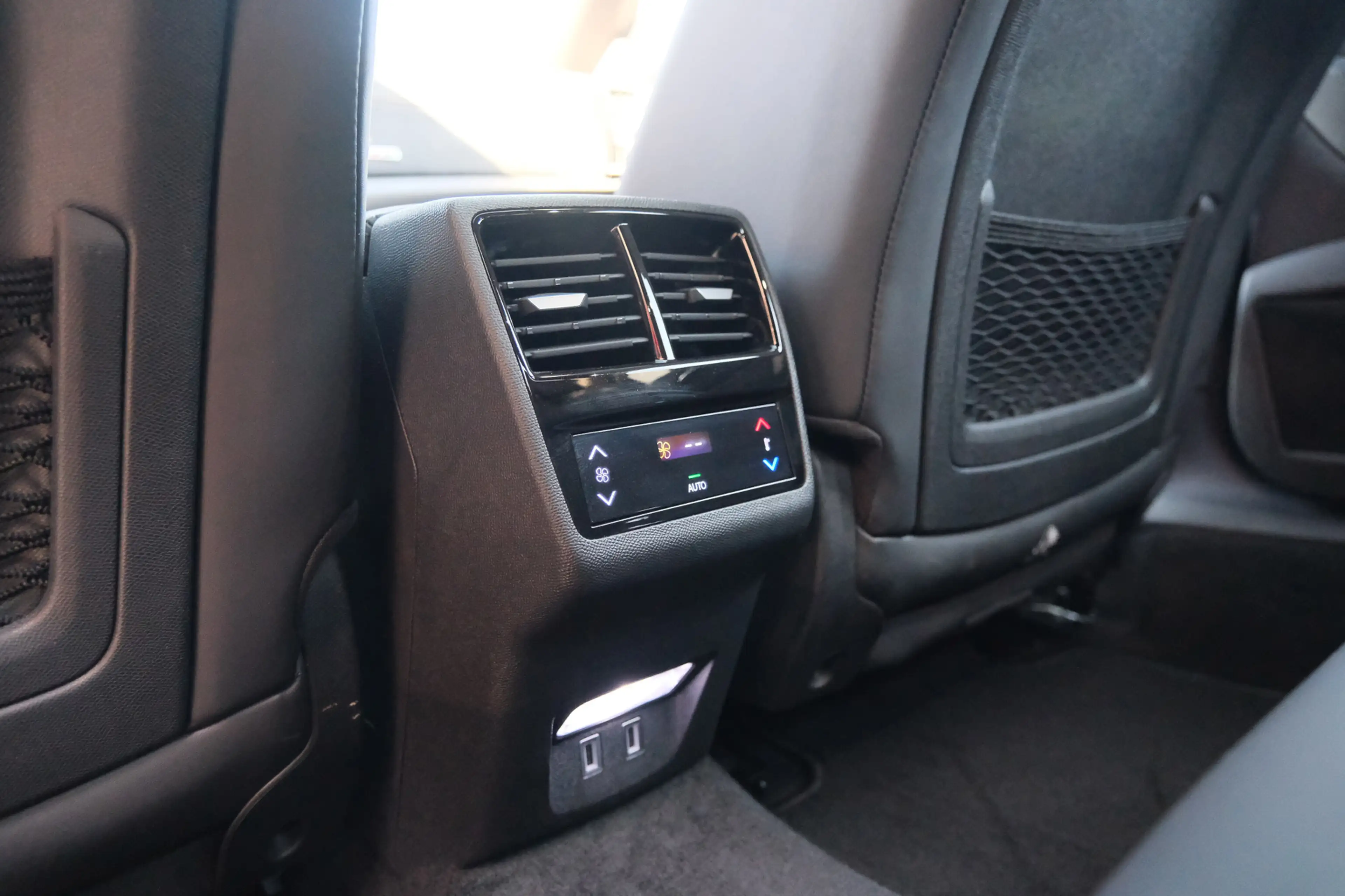 DS Automobiles DS 9 E-Tense 4X4 Performance Line+ — photo 16