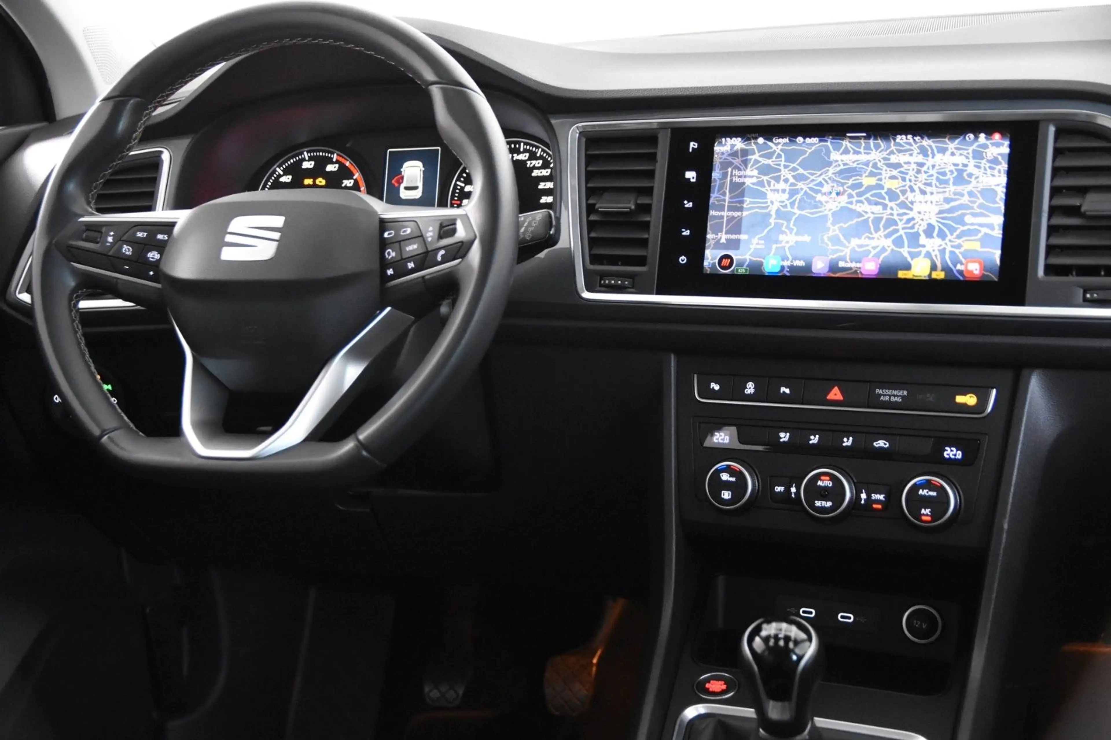 SEAT Ateca 1.0 TSI Move *1.Hand*Navi*Park ass.* — photo 10