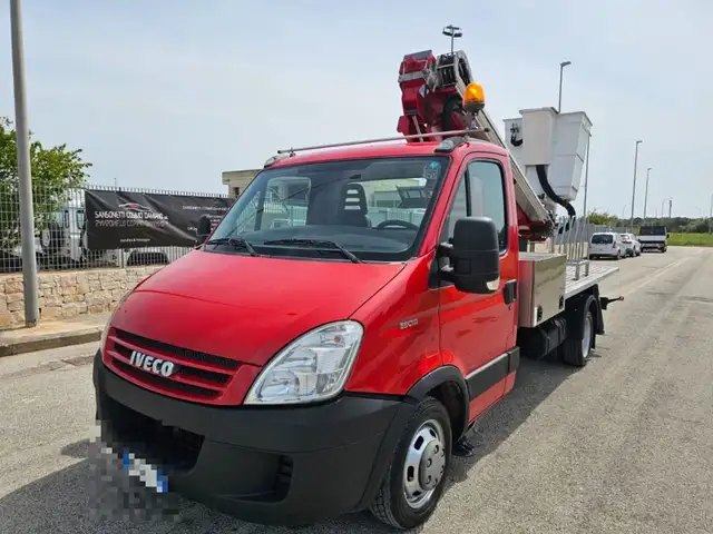 Iveco Daily 35C10 2.3Hpi PM-RG CESTELLO TELESCOPICO COMET
