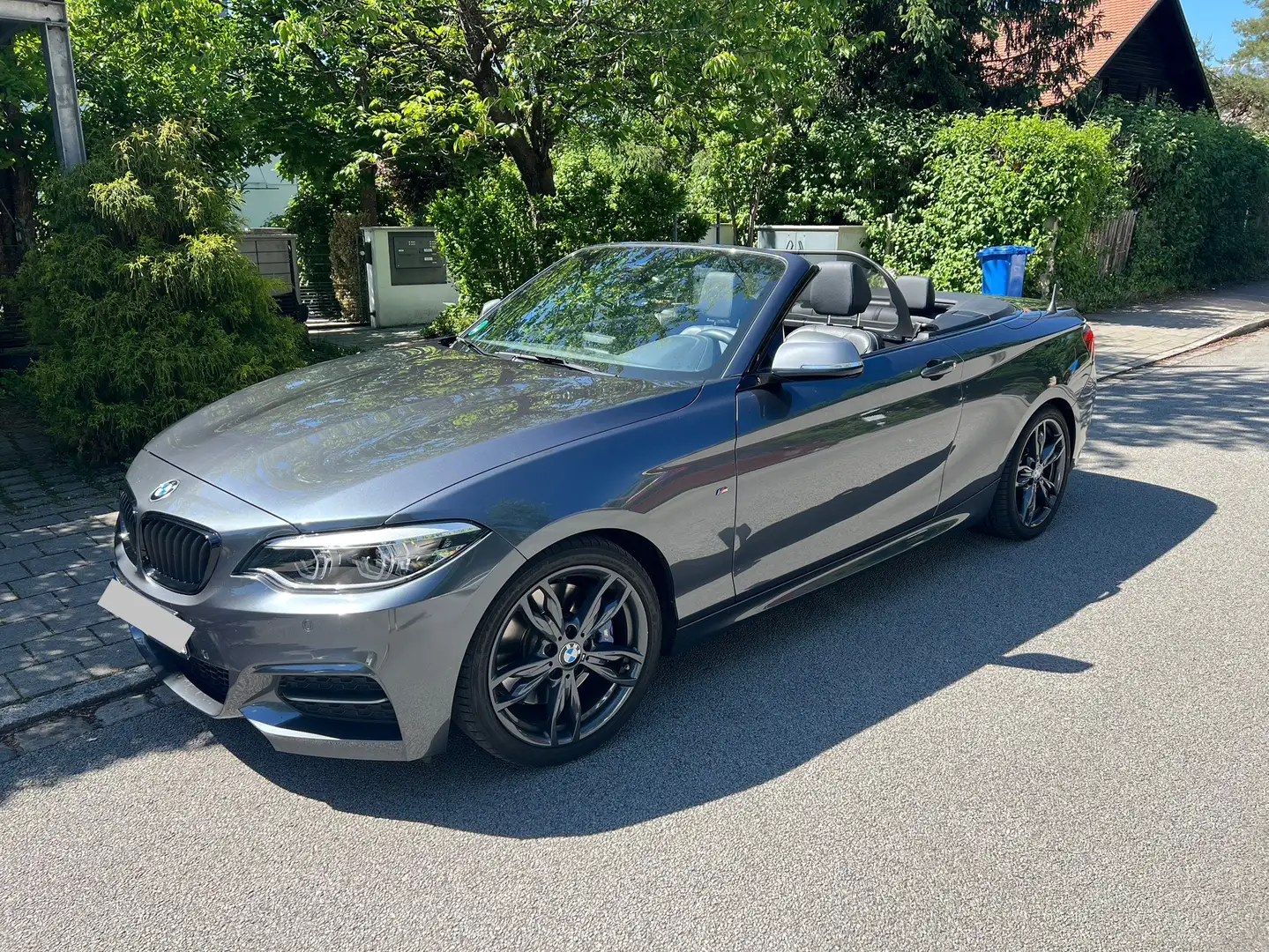 BMW 240 M240i Cabrio Aut. H&K, Garage, Leder, Scheckheft Grau - 1