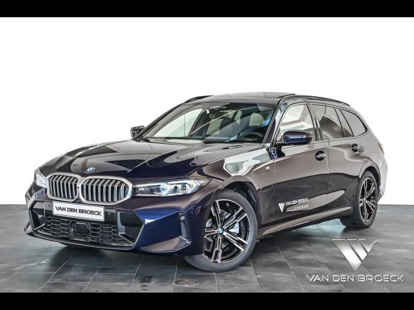 BMW 330 330e Touring Blau - 1