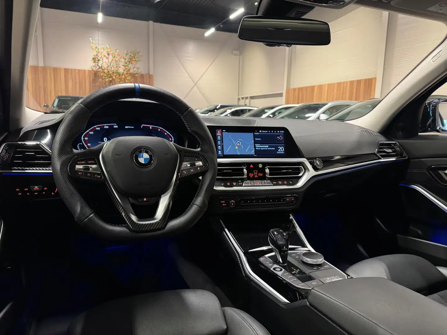 BMW 330 3-serie Touring 330e M-Pakket, Pano, Apple Carplay Schwarz - 2