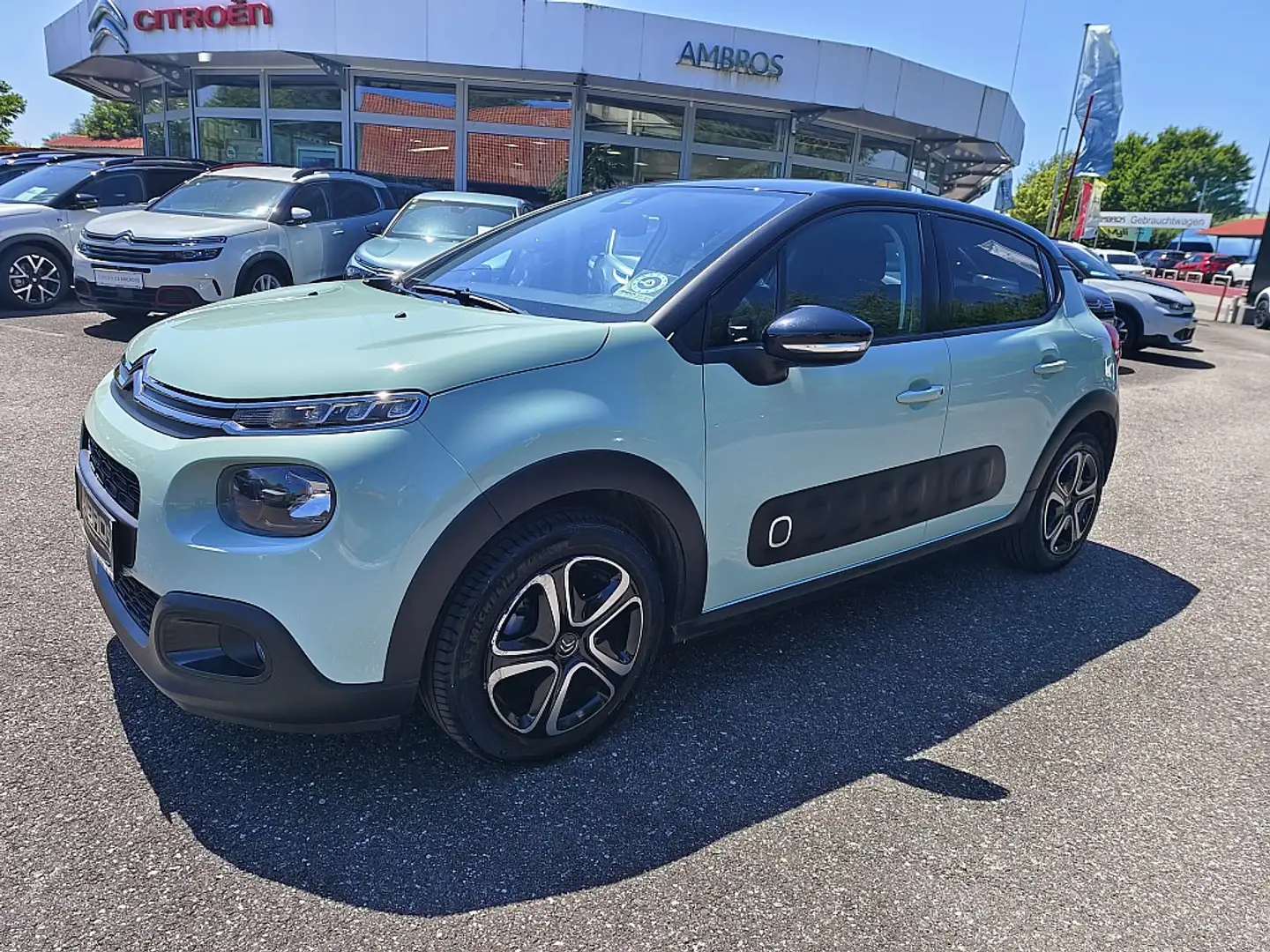 Citroen C3 PureTech 82 5-Gang-Manuell Shine Grün - 1